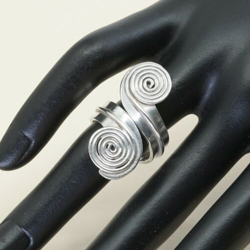 Size 6.5, Vtg Sterling Silver Handmade Ring, Mexico 925 Band W/ Filigree Whirl