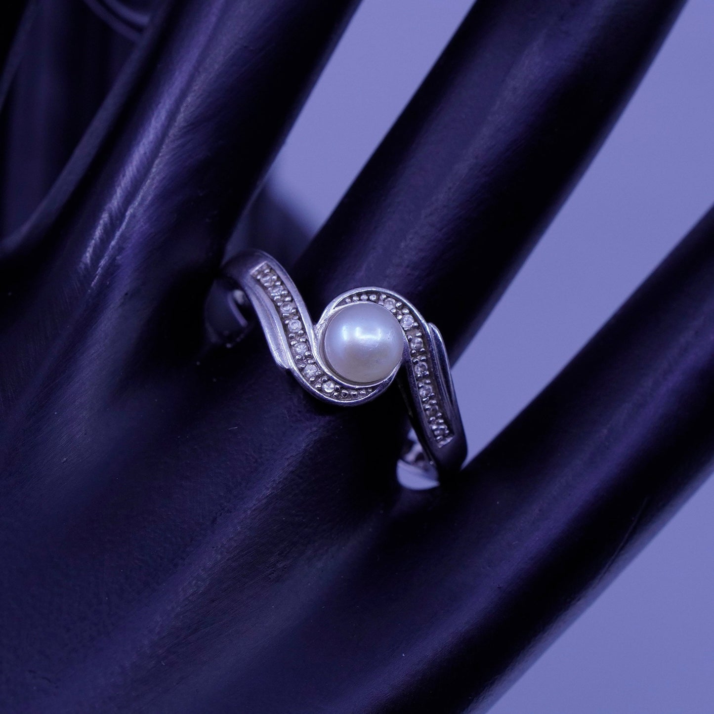 Size 10.5, vintage Sterling 925 silver handmade ring with pearl and diamond