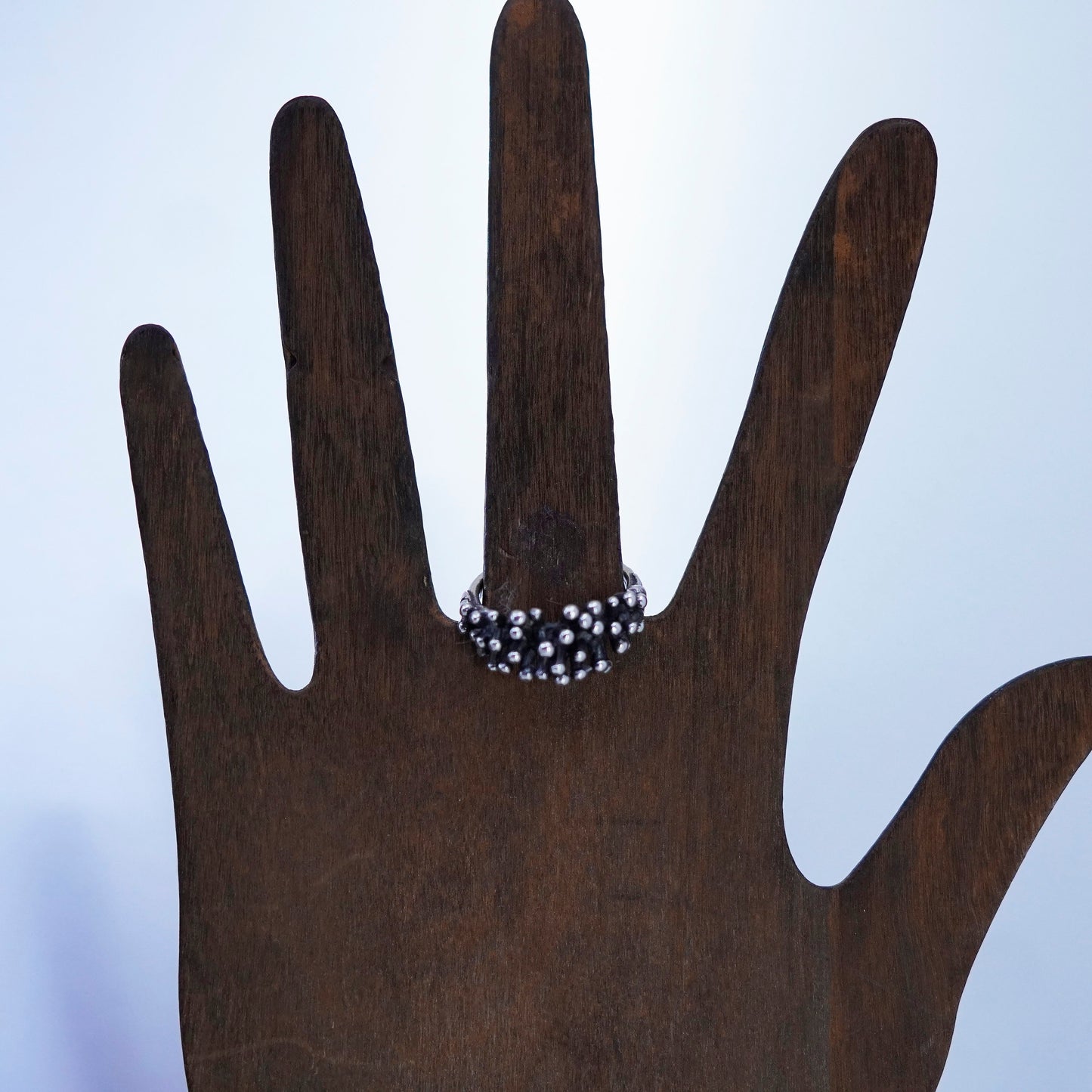 Size 7, vintage southwestern handmade Sterling 925 silver ring, beads band