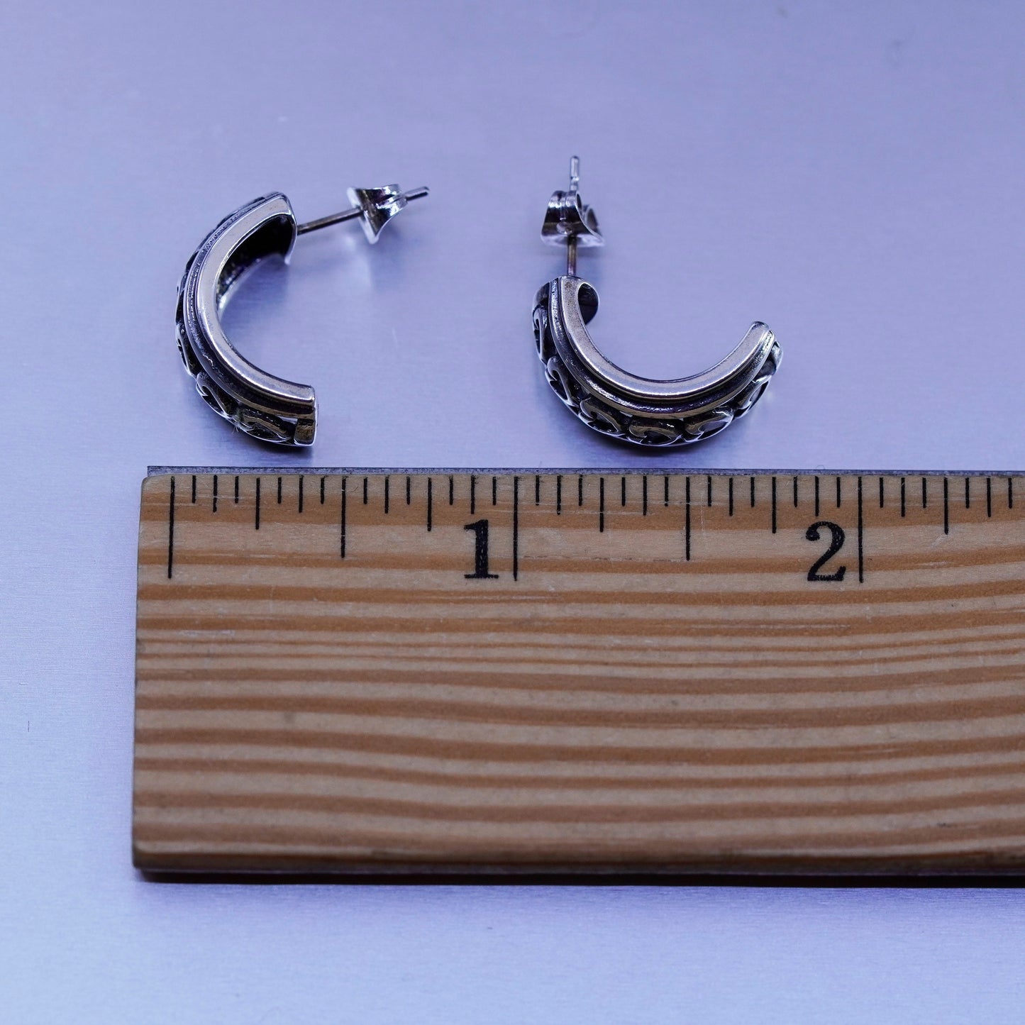0.5”, vtg Sterling silver handmade earrings, 925 filigree heart hoops huggie