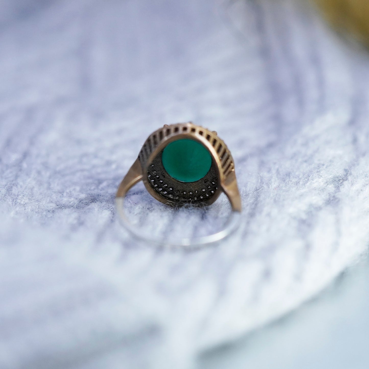 Size 8, vintage Sterling 925 silver handmade ring with emerald and cluster cz