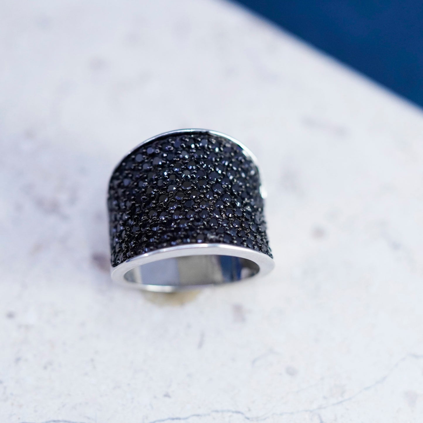Size 8, vintage Sterling 925 silver band ring with cluster black diamond