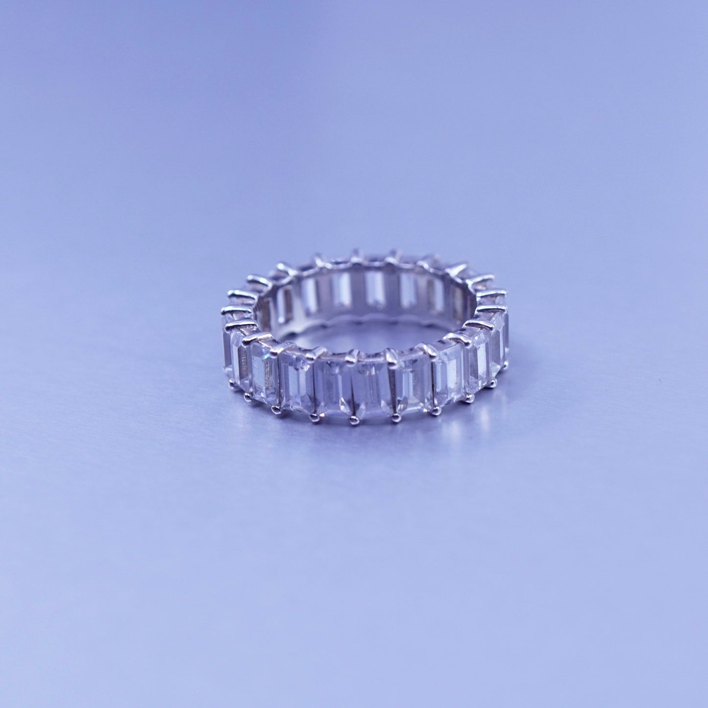 Size 7.5, vintage Sterling 925 silver ring, Cz around band