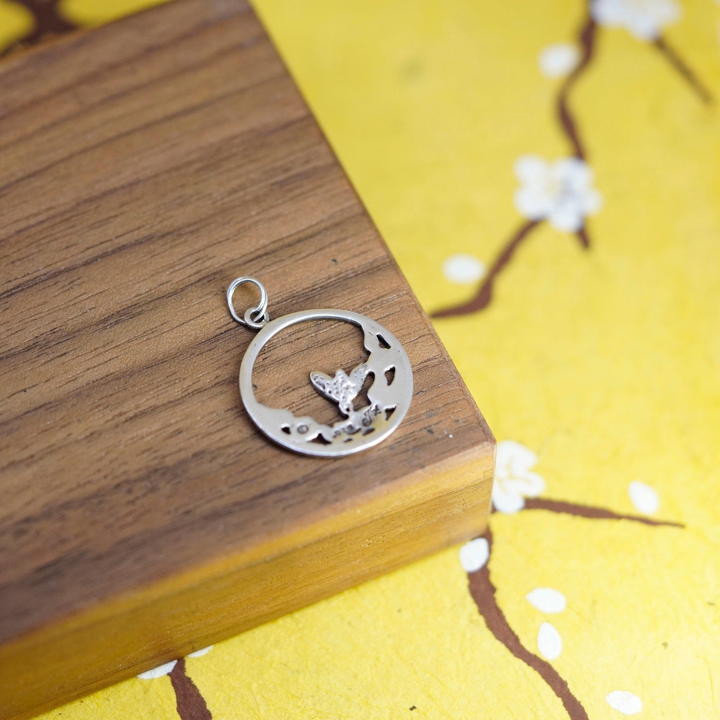 Vintage Sterling silver handmade pendant, 925 bee flower charm