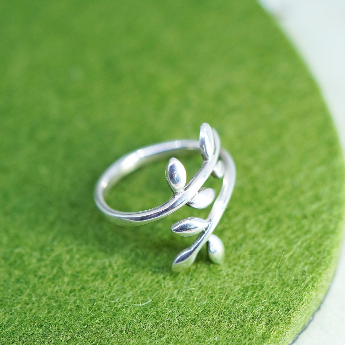 Size adjustable, vintage sterling silver handmade ring, 925 leaf wrap band
