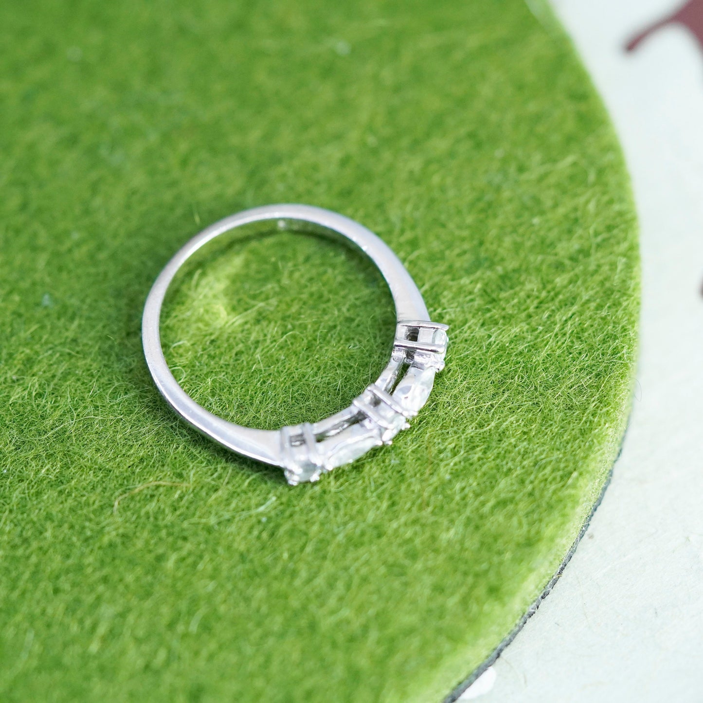 Size 6.25, VTG sterling 925 silver ring with cluster CZ, stackable wedding band
