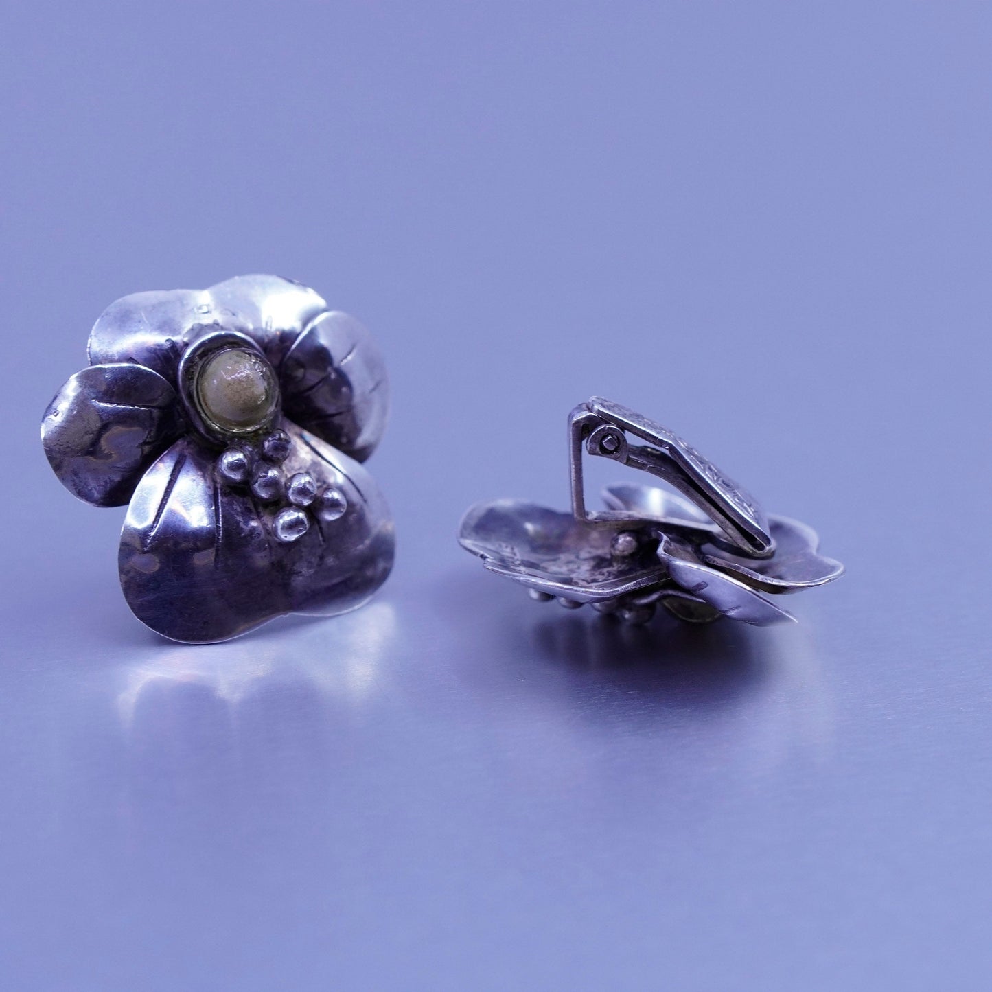 Vintage Sterling 925 silver handmade earrings, flower clip on with glass bead