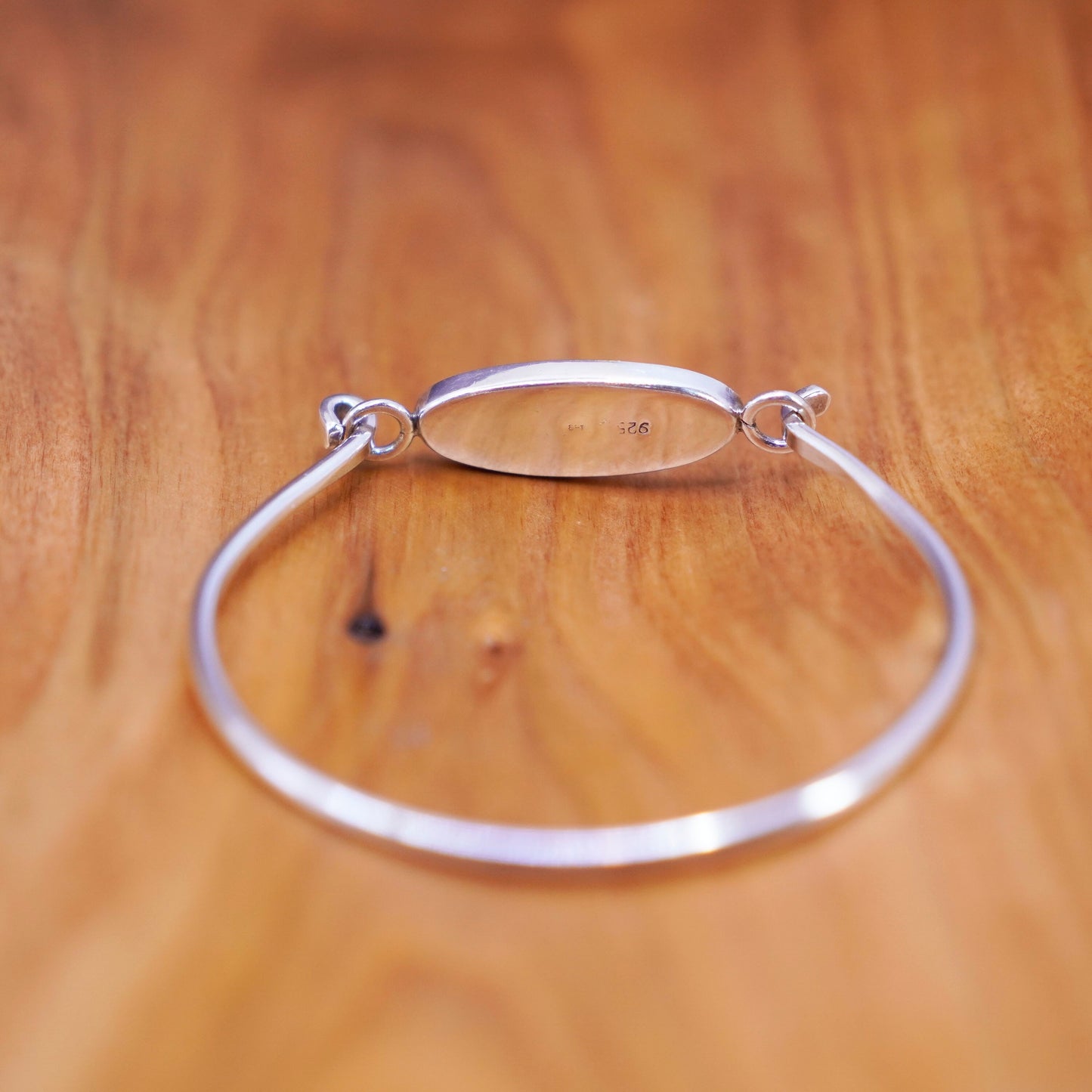 7”, Sterling silver handmade bracelet, 925 hinged bangle with mother of pearl