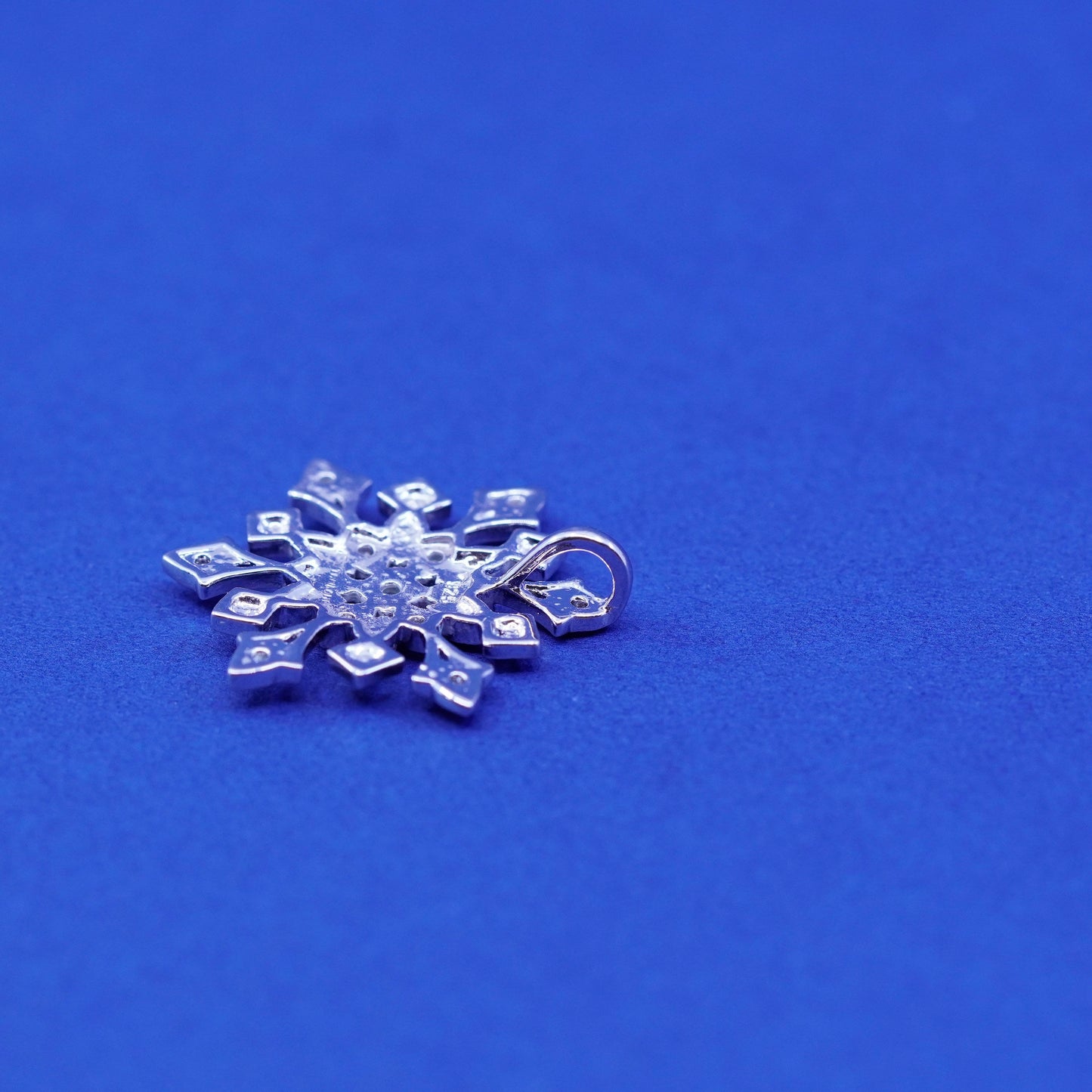 Vintage Sterling 925 silver snowflake pendant with genuine diamond