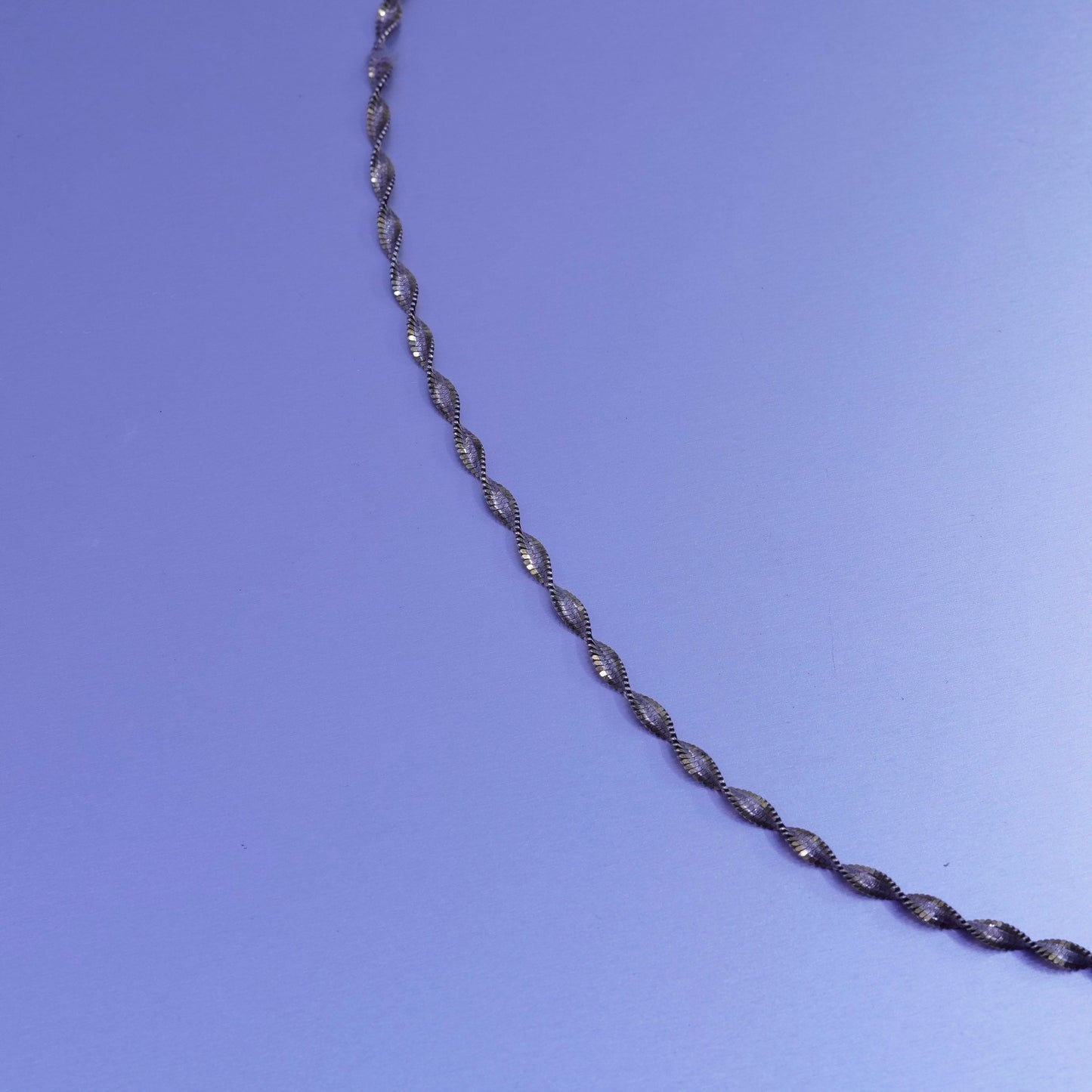 18", Italy vermeil gold Sterling 925 silver twisted herringbone chain necklace