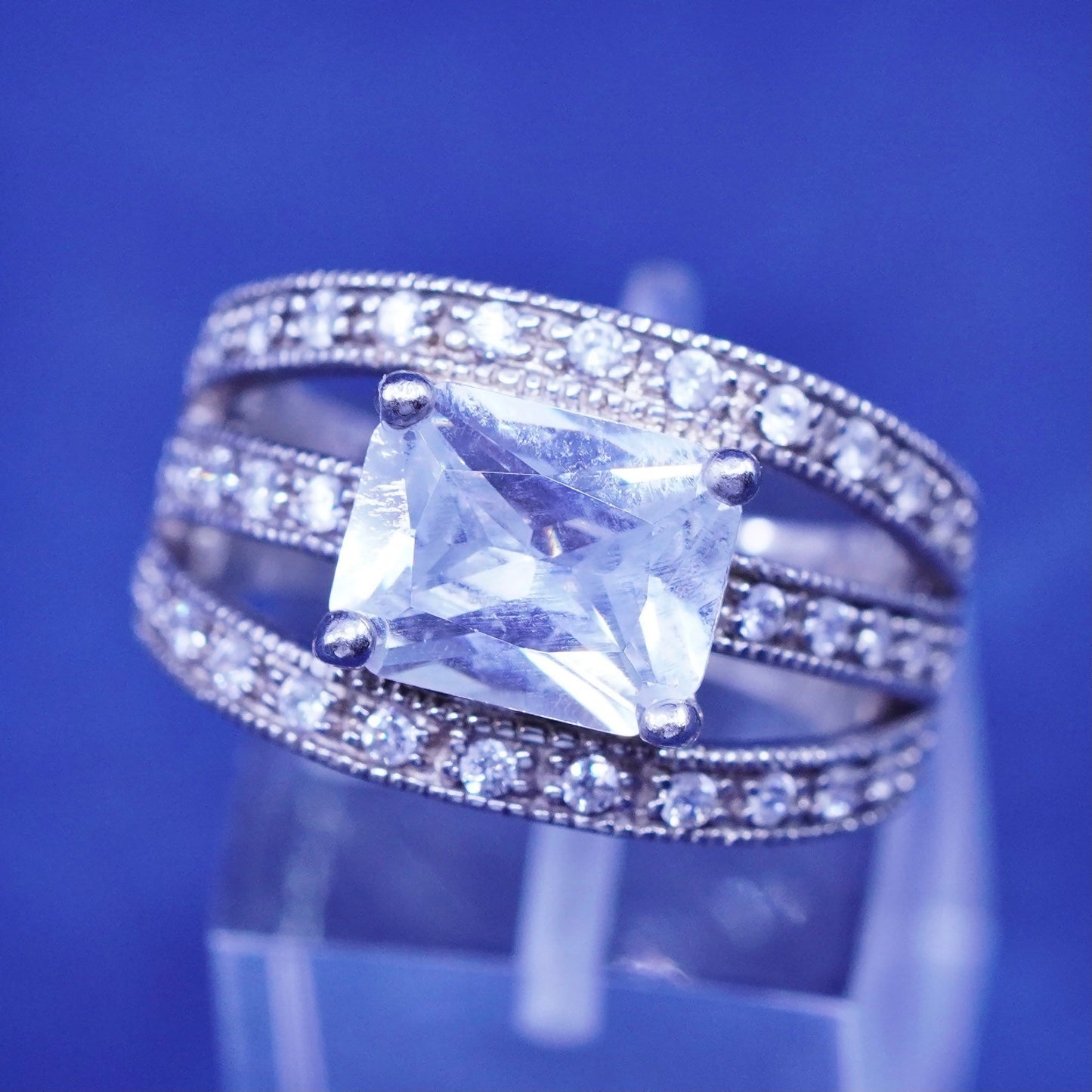Size 7.25, vtg Sterling 925 silver engagement anniversary ring w/ cluster Cz
