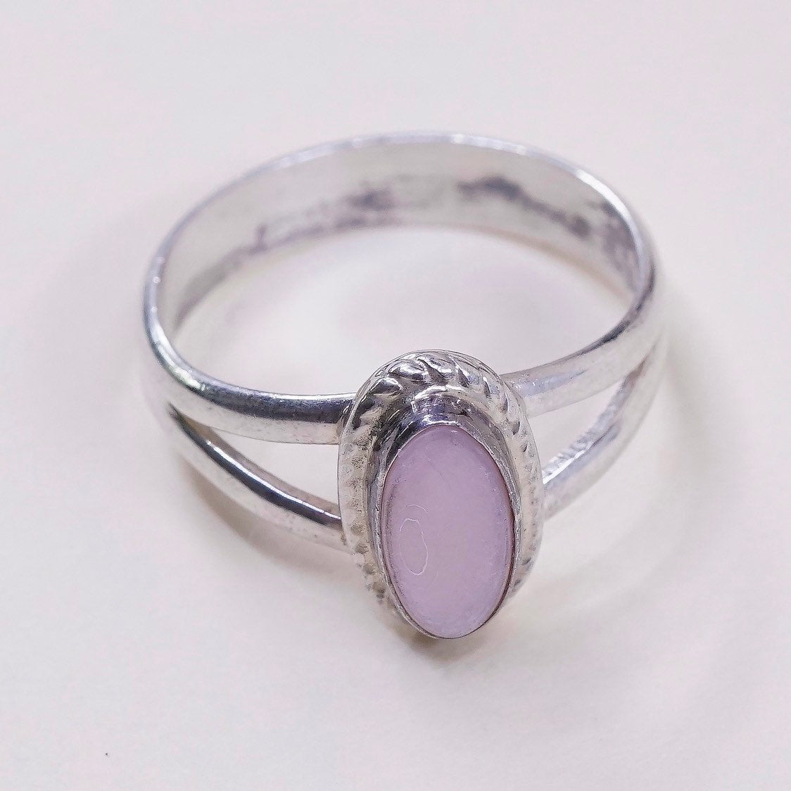 sz 8.25, native american JJ sterling silver handmade ring, 925 w/ mother of pearl