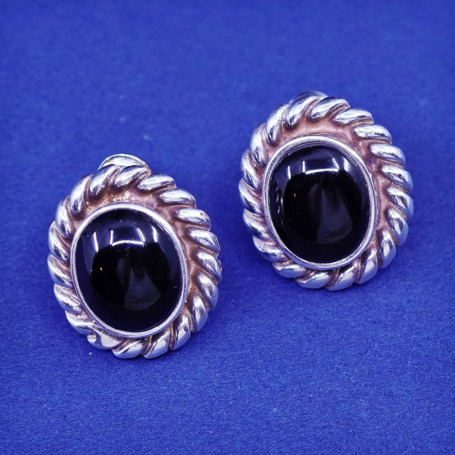 Native American Sterling silver earrings, 925 oval studs with onyx