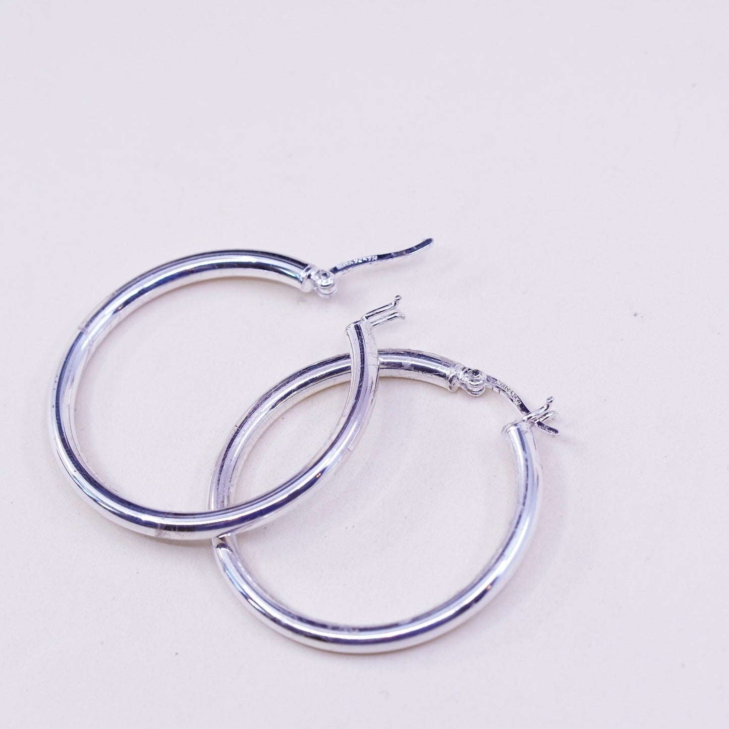 1.25” Vintage sterling silver loop earrings, fashion minimalist primitive hoops