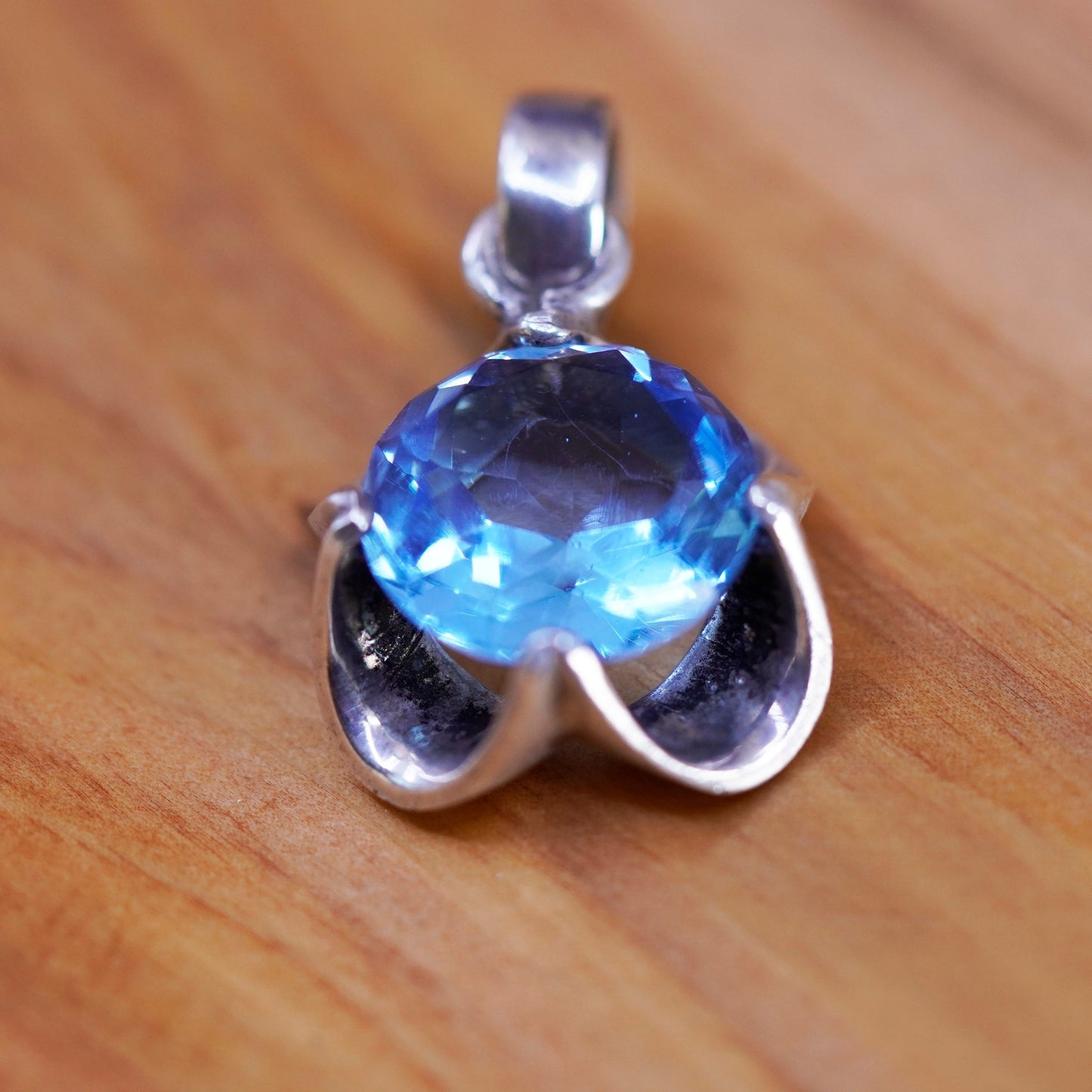 Vintage Sterling 925 silver handmade flower pendant with blue topaz