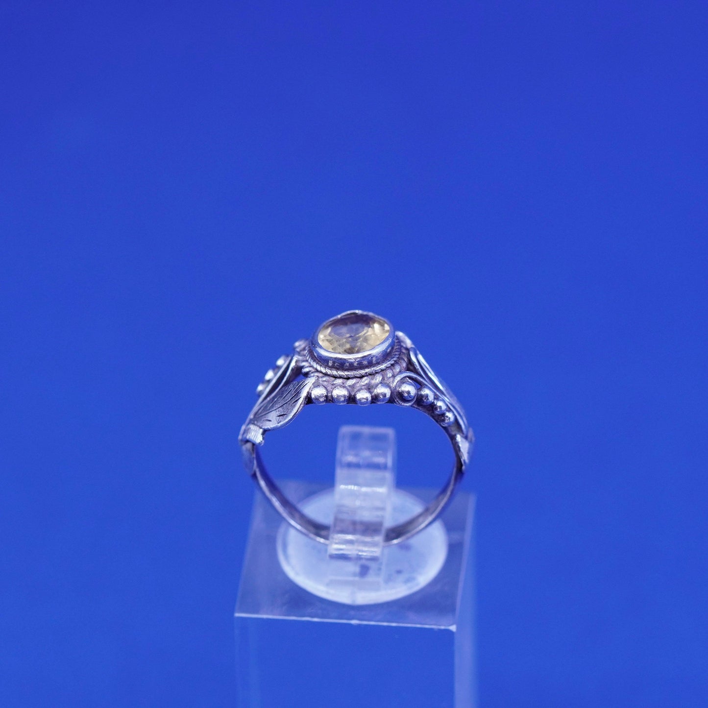 Size 6.25 vintage Sterling 925 silver handmade ring with citrine and leaf sides