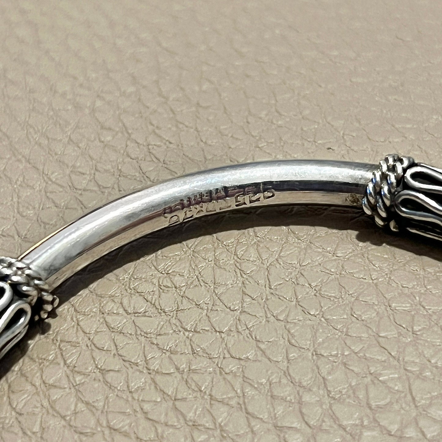 7.75”, vintage Mexico Sterling silver bracelet, 925 bangle with wried