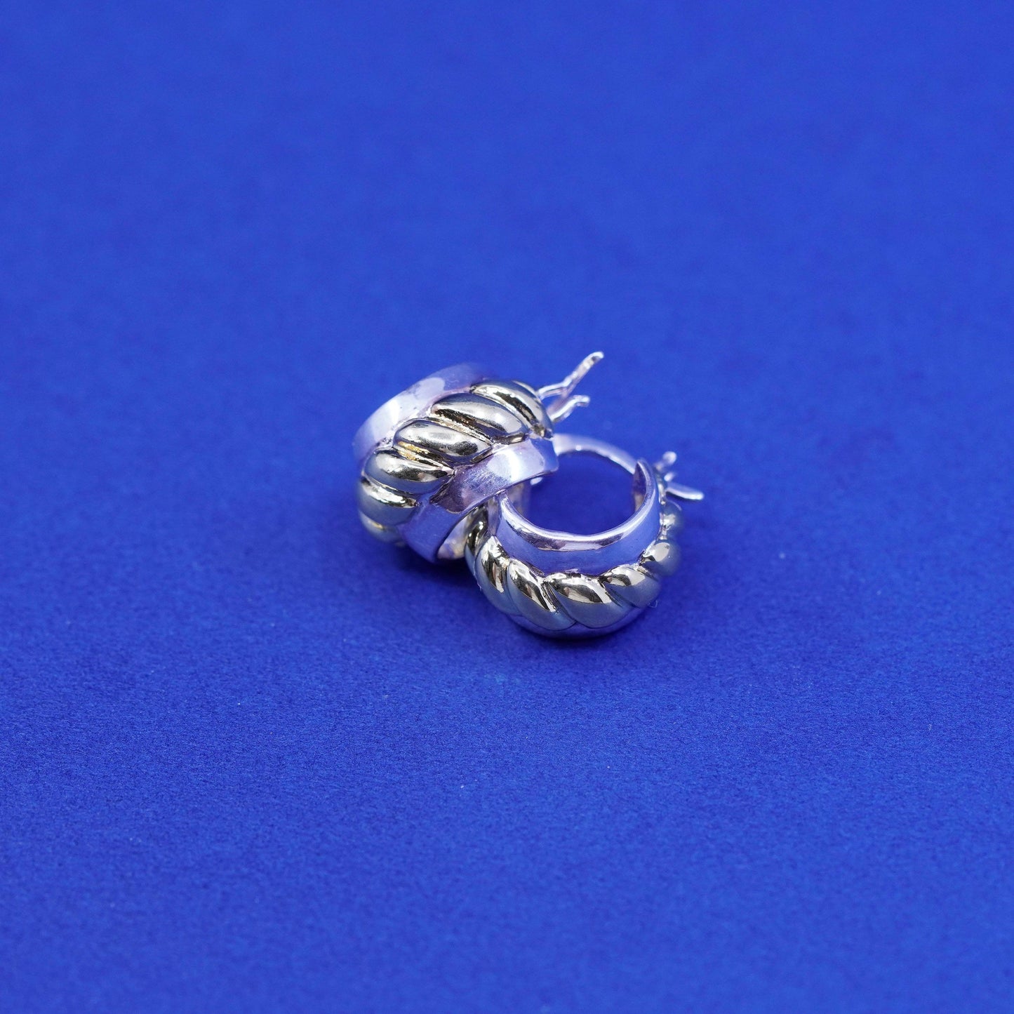 0.5”, vtg two tone Sterling silver handmade earrings, 925 ribbed Huggie hoops