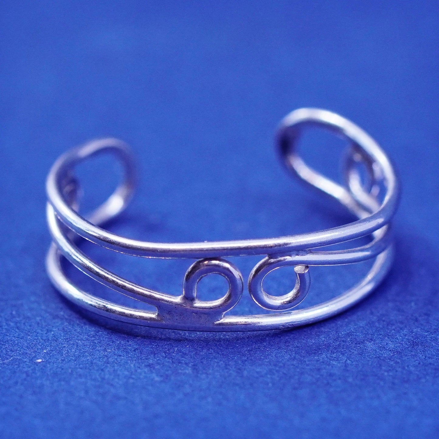 Size 4, vintage Sterling silver handmade ring, 925 filigree open band