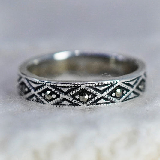 Size 7, Vintage Sterling 925 silver handmade ring with marcasite
