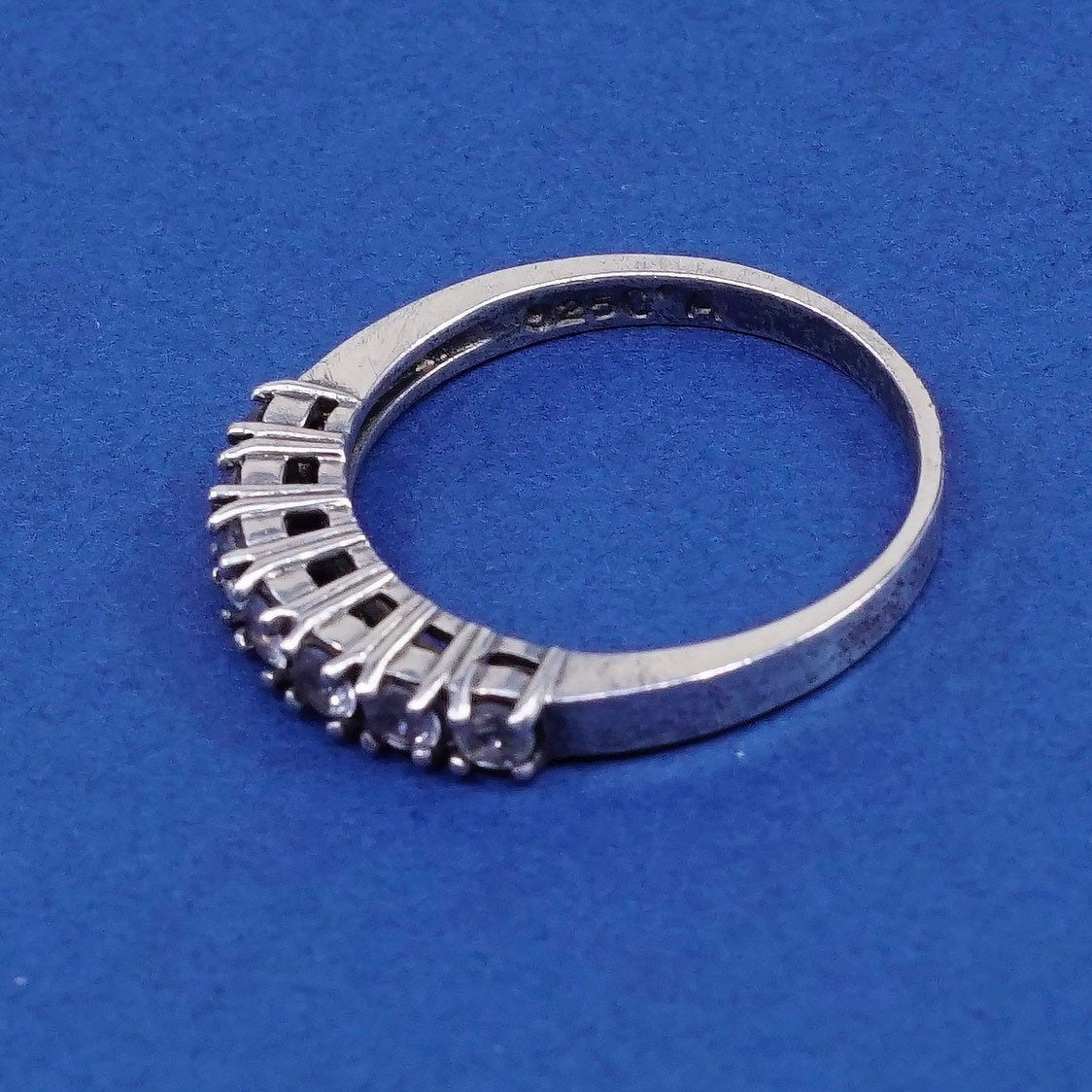 Size 7, vtg Sterling silver engagement ring, 925 band w/ clear crystal