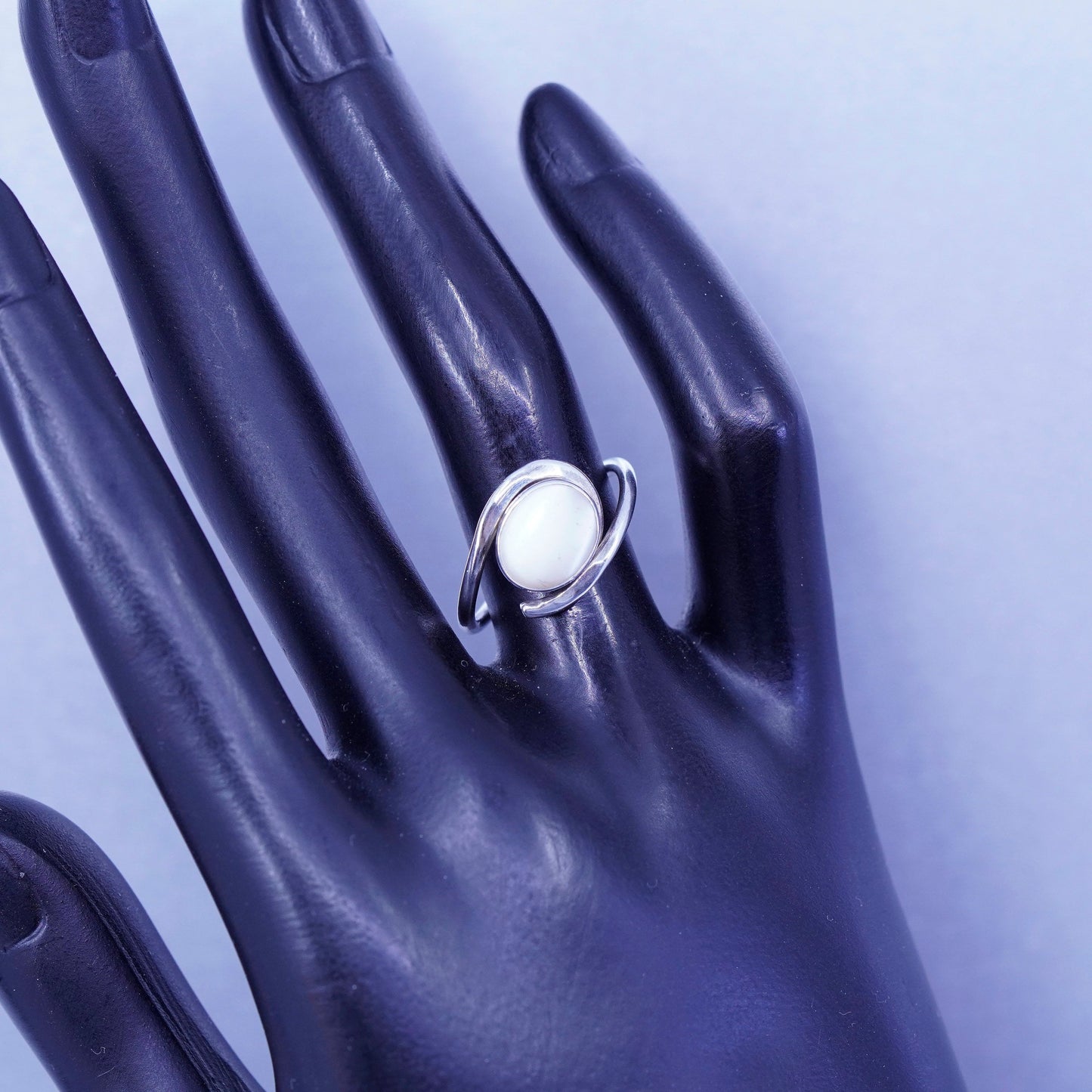 Size 7, vintage Sterling 925 silver handmade wrap ring with moonstone