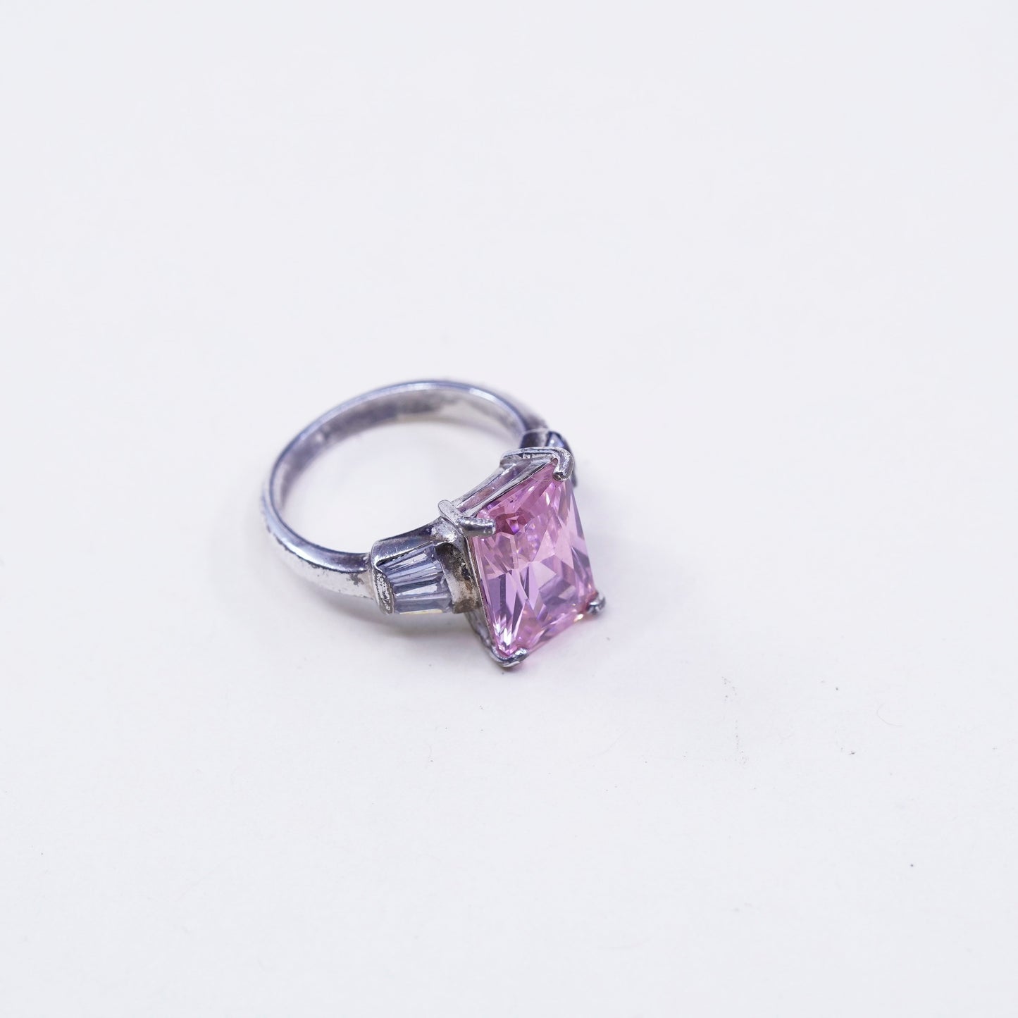 Size 5.75, Sterling silver fashion ring, 925 silver emerald pink Quartz crystal