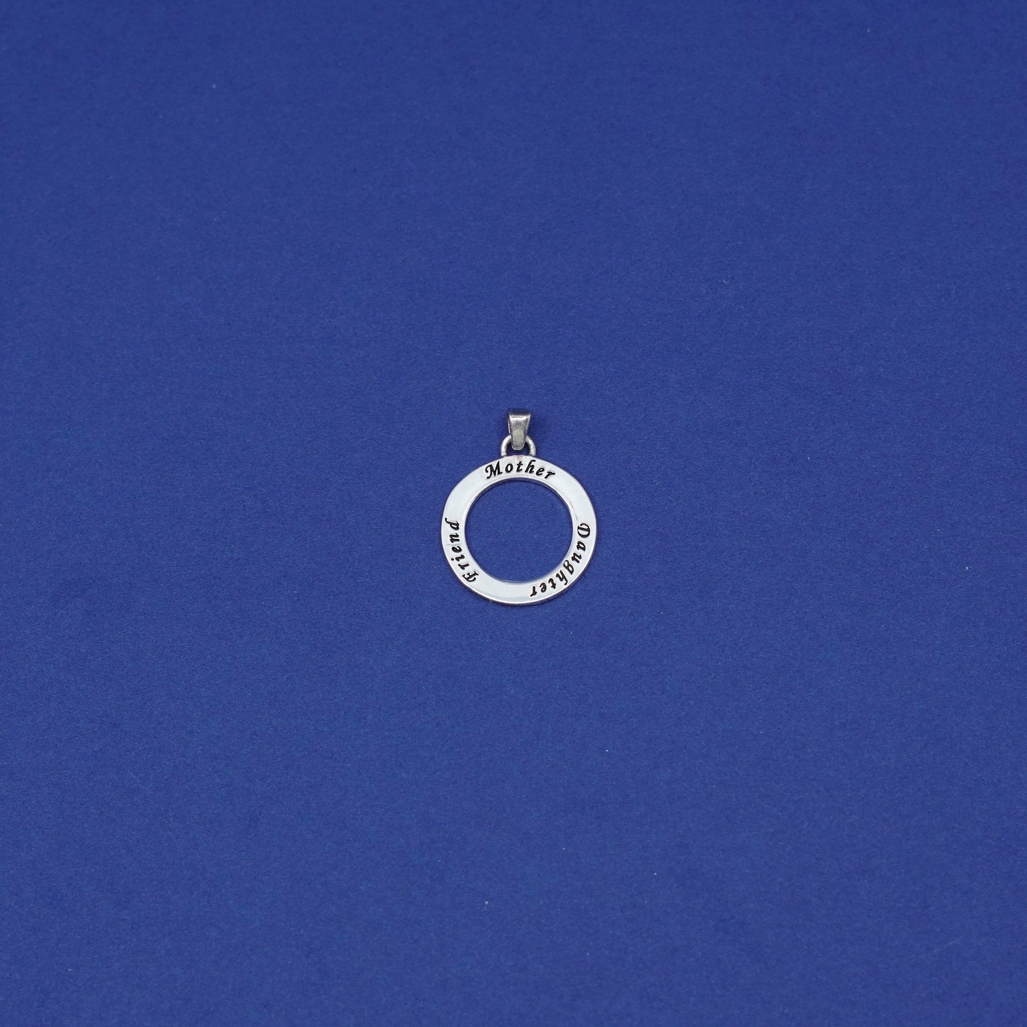 Vintage Sterling silver quote pendant, 925 circle with “daughter mother friend”