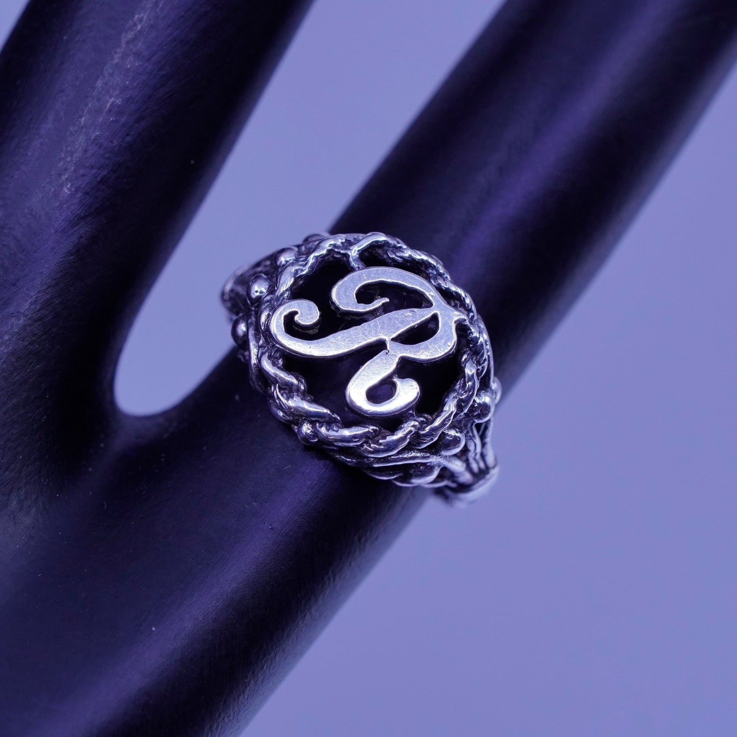 Size 5.5, vtg Sterling 925 silver stackable ring, initial letter R cable band
