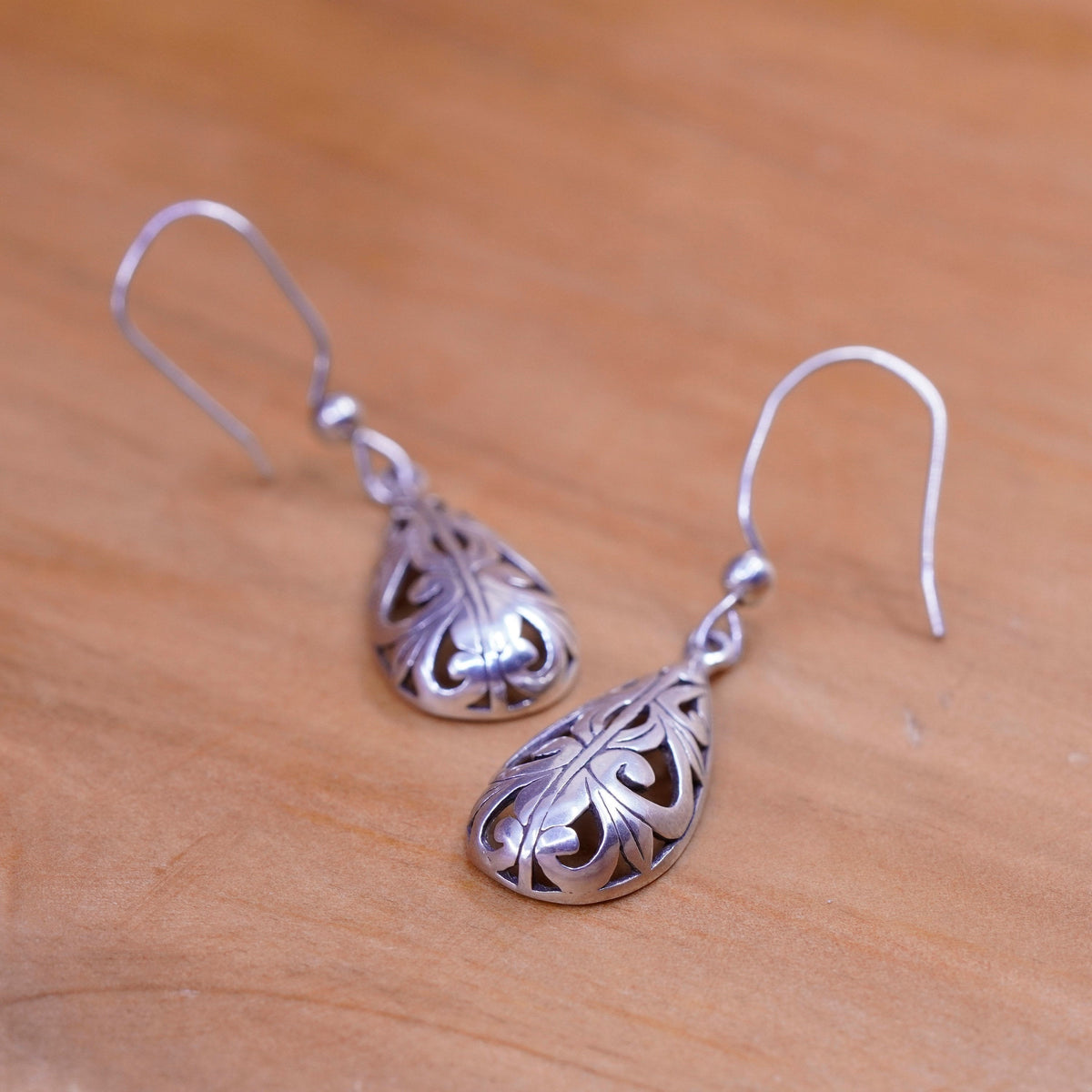 Vintage Sterling silver handmade earrings, 925 Bali teardrop drops