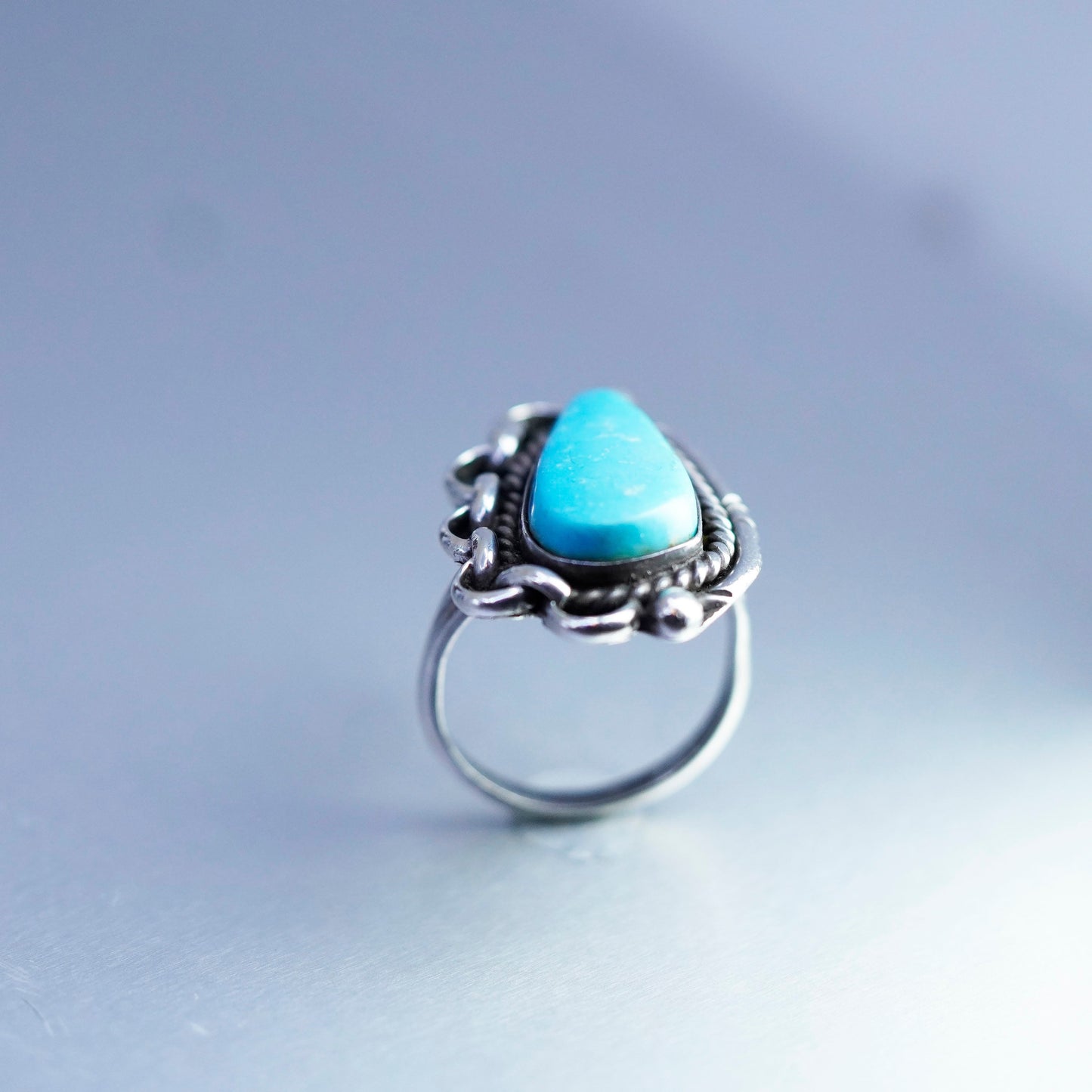Size 7.5, Native American navajo Sterling 925 silver ring teardrop turquoise