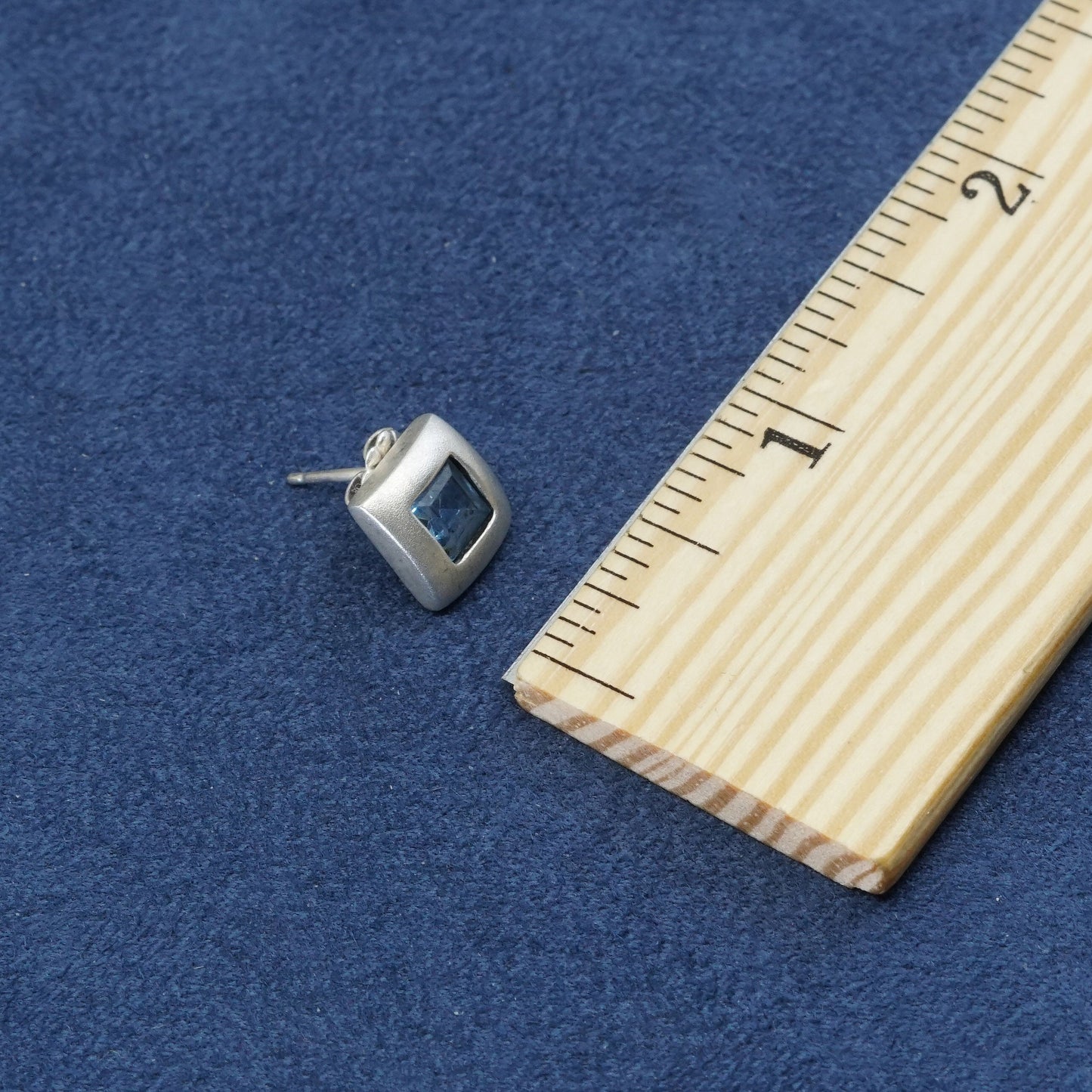 vtg Nou Li Sterling silver handmade earrings, 925 studs w/ square Sapphire