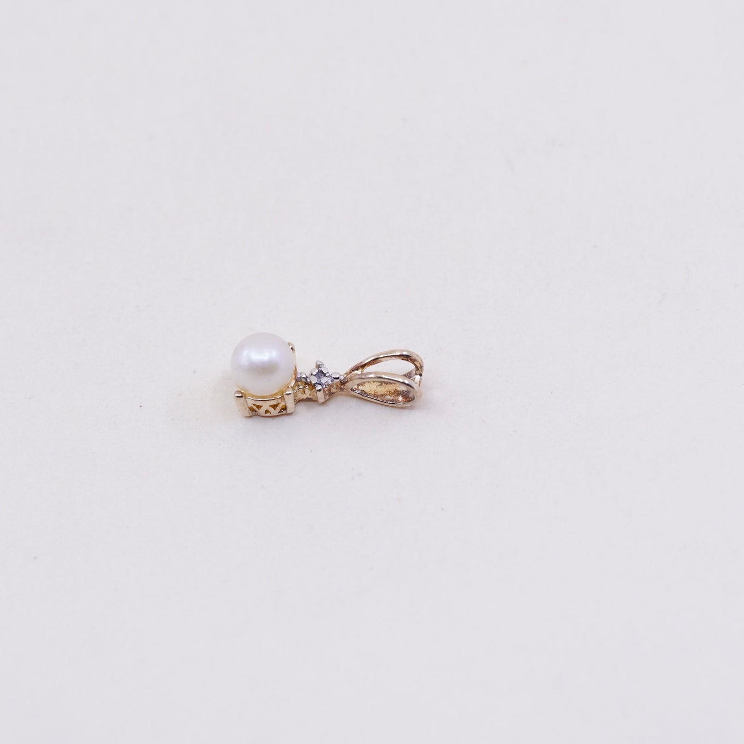 Vintage vermeil gold over sterling 925 silver pearl pendant with diamond