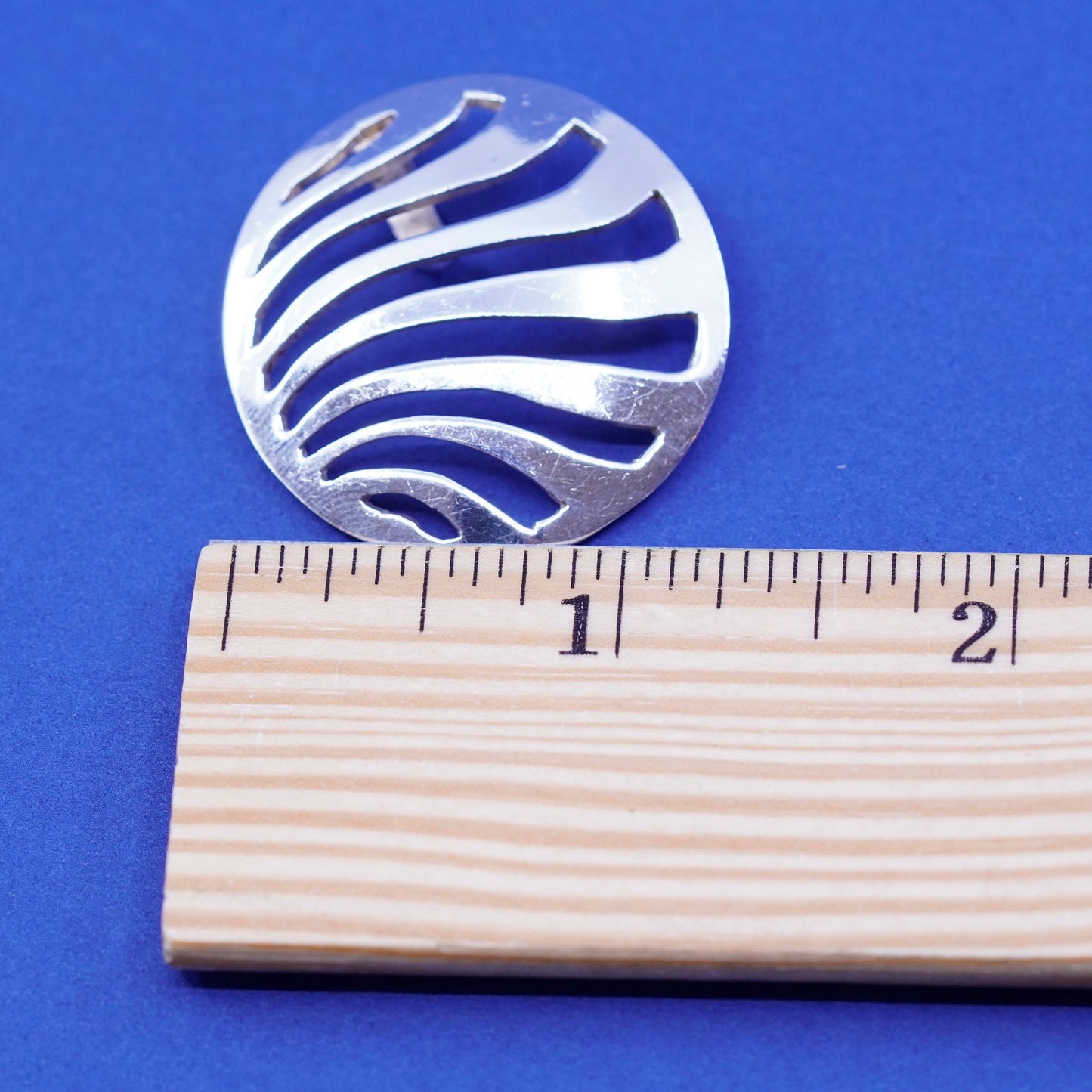 Vintage sterling silver handmade pendant, modern 925 wavy circle