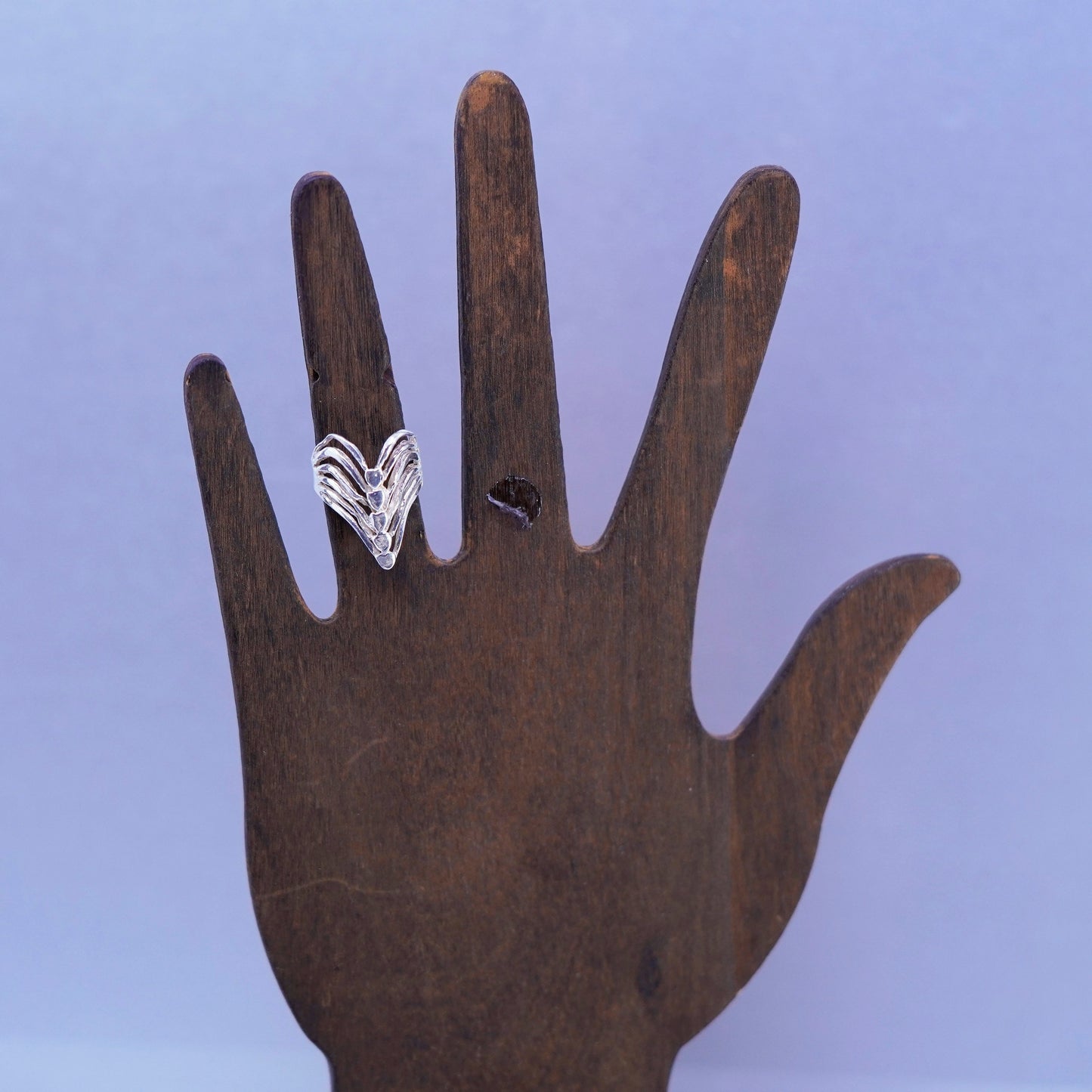 Size 4.5, vintage Sterling 925 silver ring, V shaped band