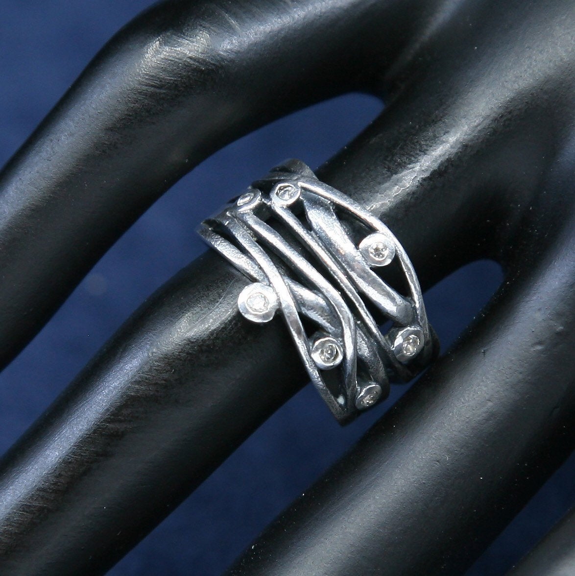 Size 8.5, vtg Sterling silver handmade ring, 925 w/ crystal