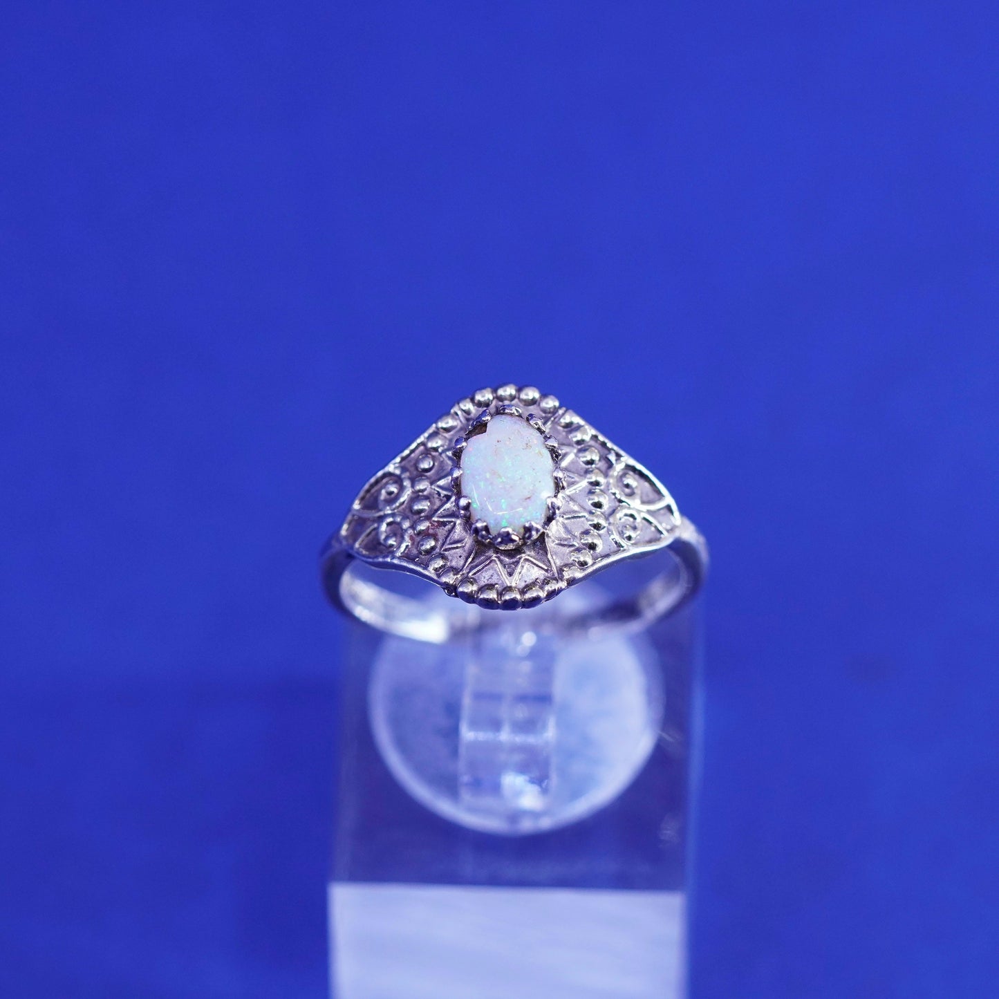 Size 7.5, Vintage Sterling 925 silver filigree handmade ring with opal