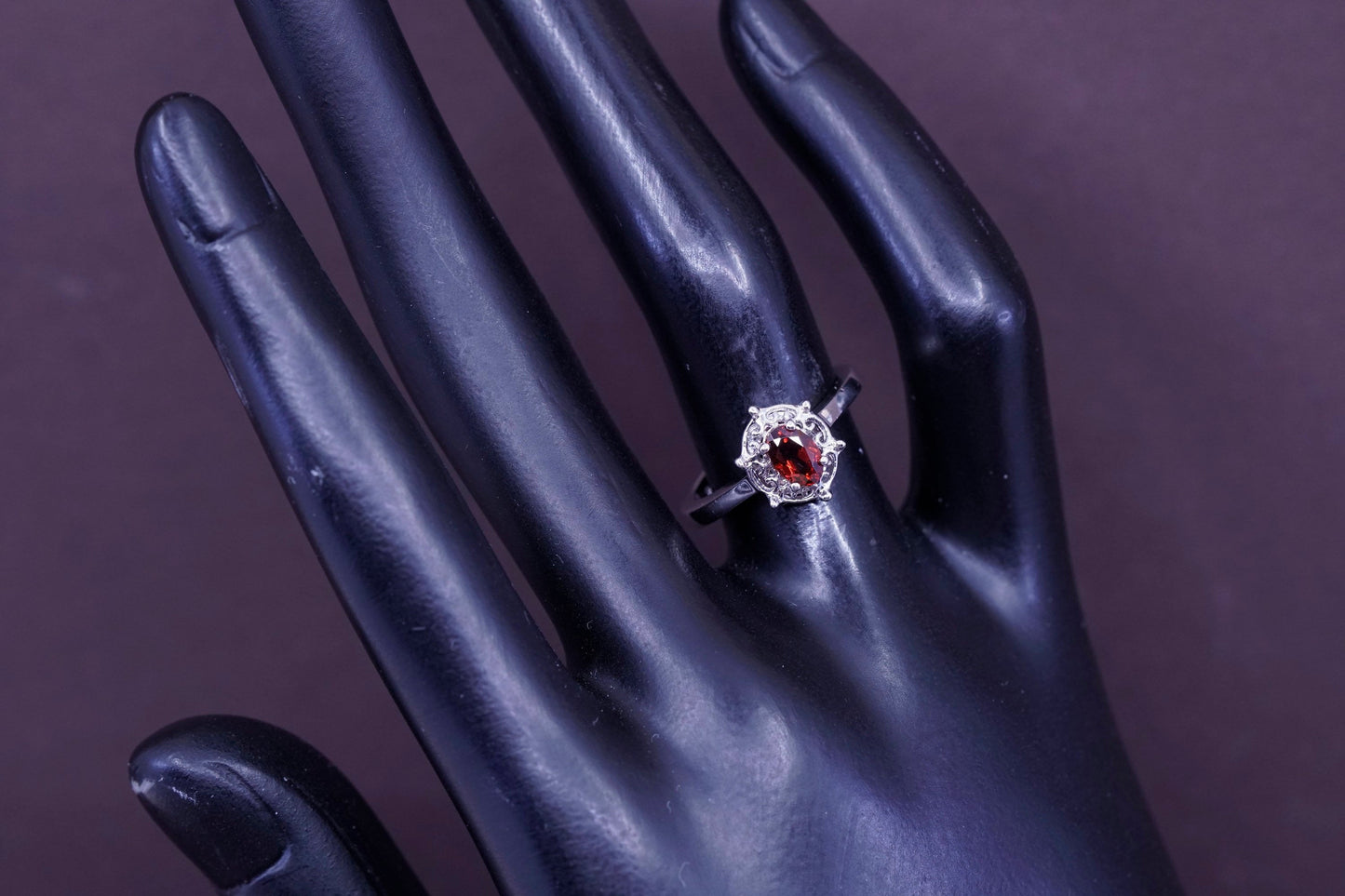 Size 6, vintage Sterling 925 silver ring with oval shaped ruby