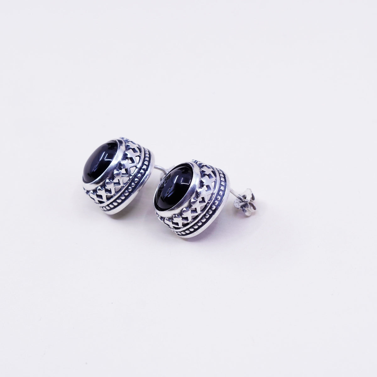 Vintage Sterling silver handmade earrings, filigree 925 studs with oval onyx