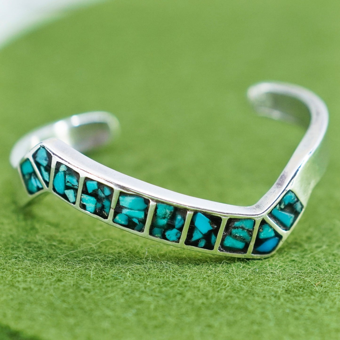5.25”, Native American southwestern Sterling 925 silver zigzag cuff Turquoise