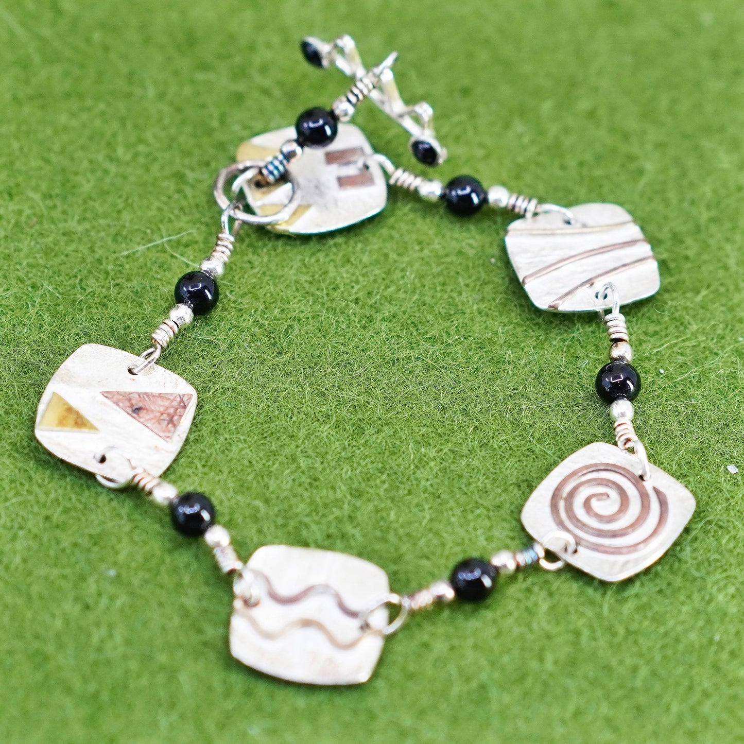 6.75”, Vintage sterling 925 silver square discs bracelet with copper shapes