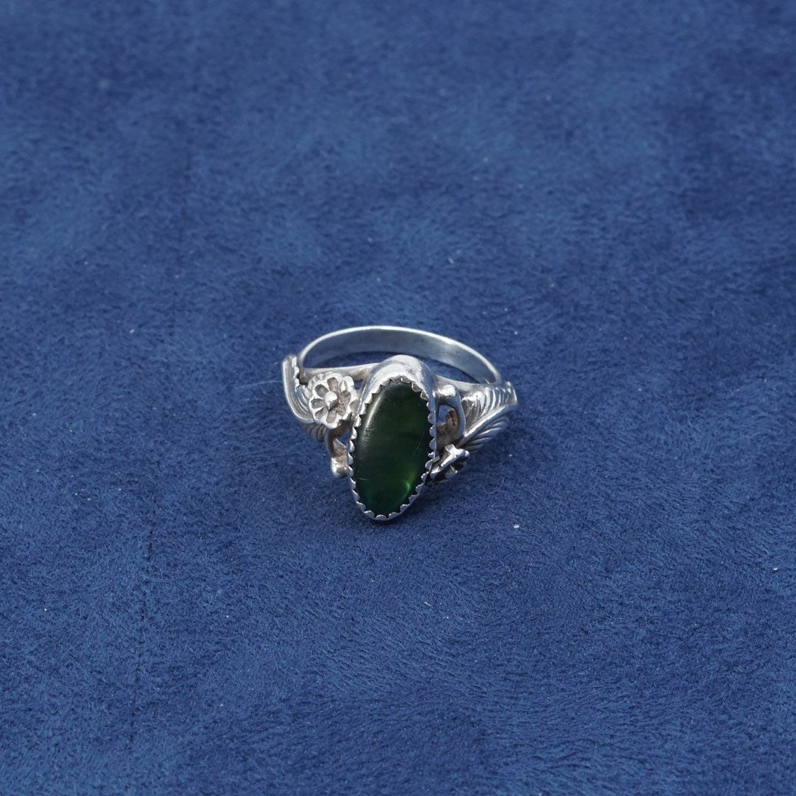 sz 7.5, vtg sterling silver ring, southwestern 925 flower N leaves w/ abalone