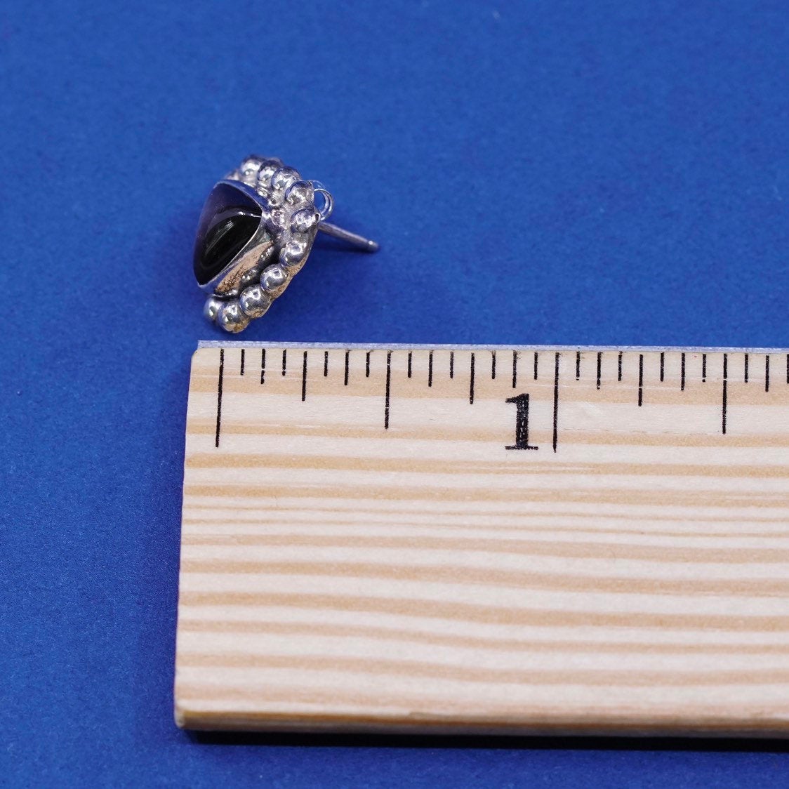 vtg Southwestern handmade Sterling 925 silver studs earrings w/ tiger eye
