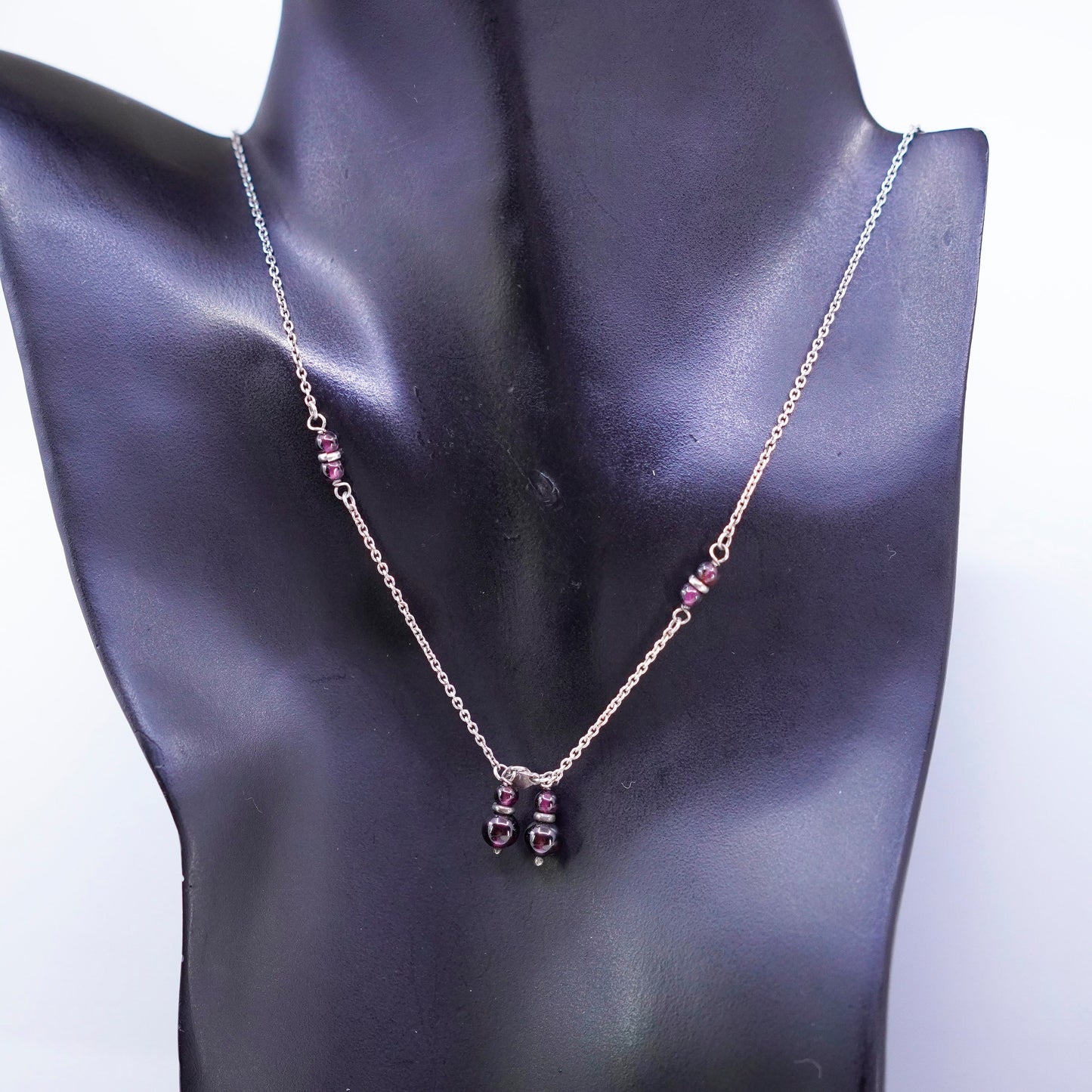 20”, vintage Sterling 925 silver handmade circle necklace with garnet beaded