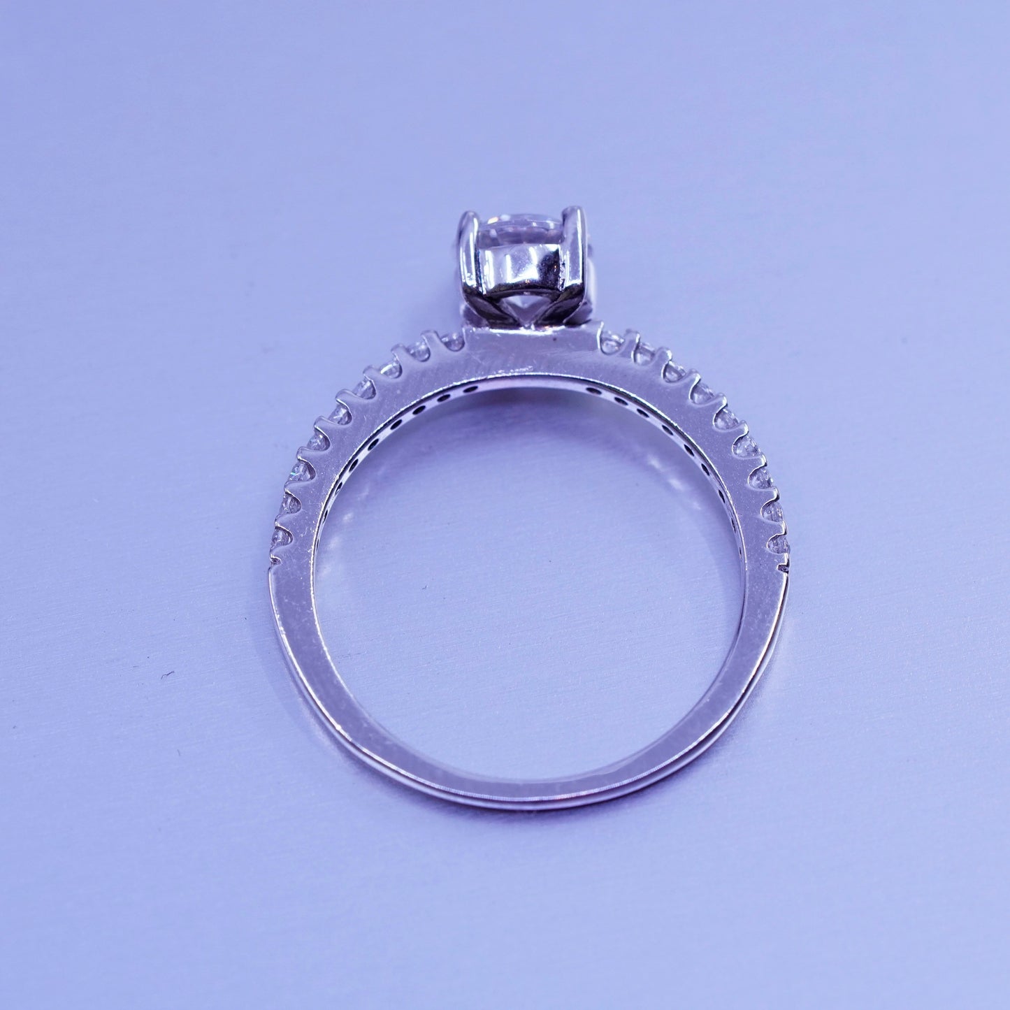 Size 7.5, vintage Sterling 925 silver handmade band ring with cluster Cz