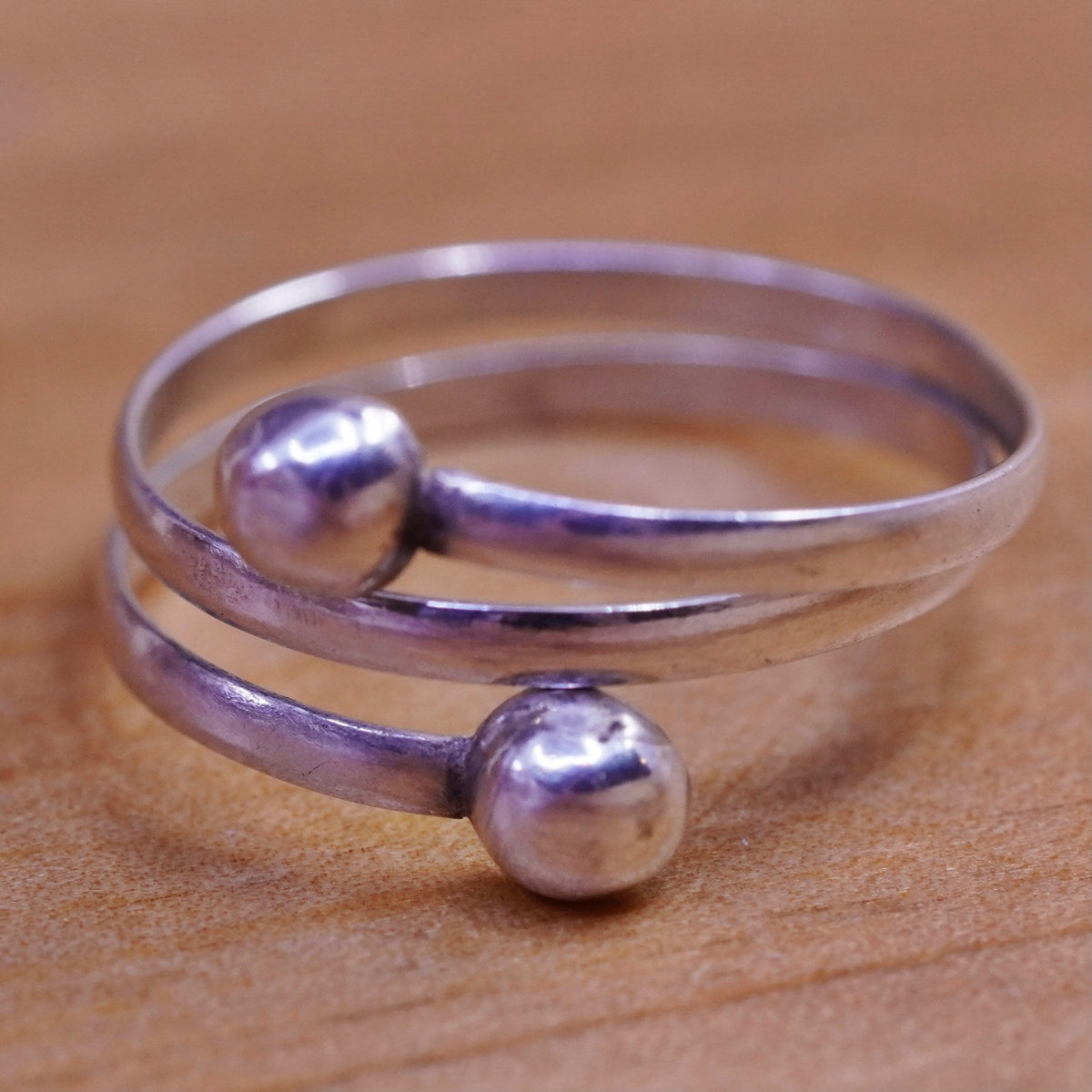 Size 5.25, vtg mexico Sterling 925 silver handmade ring, 925 modern beads band