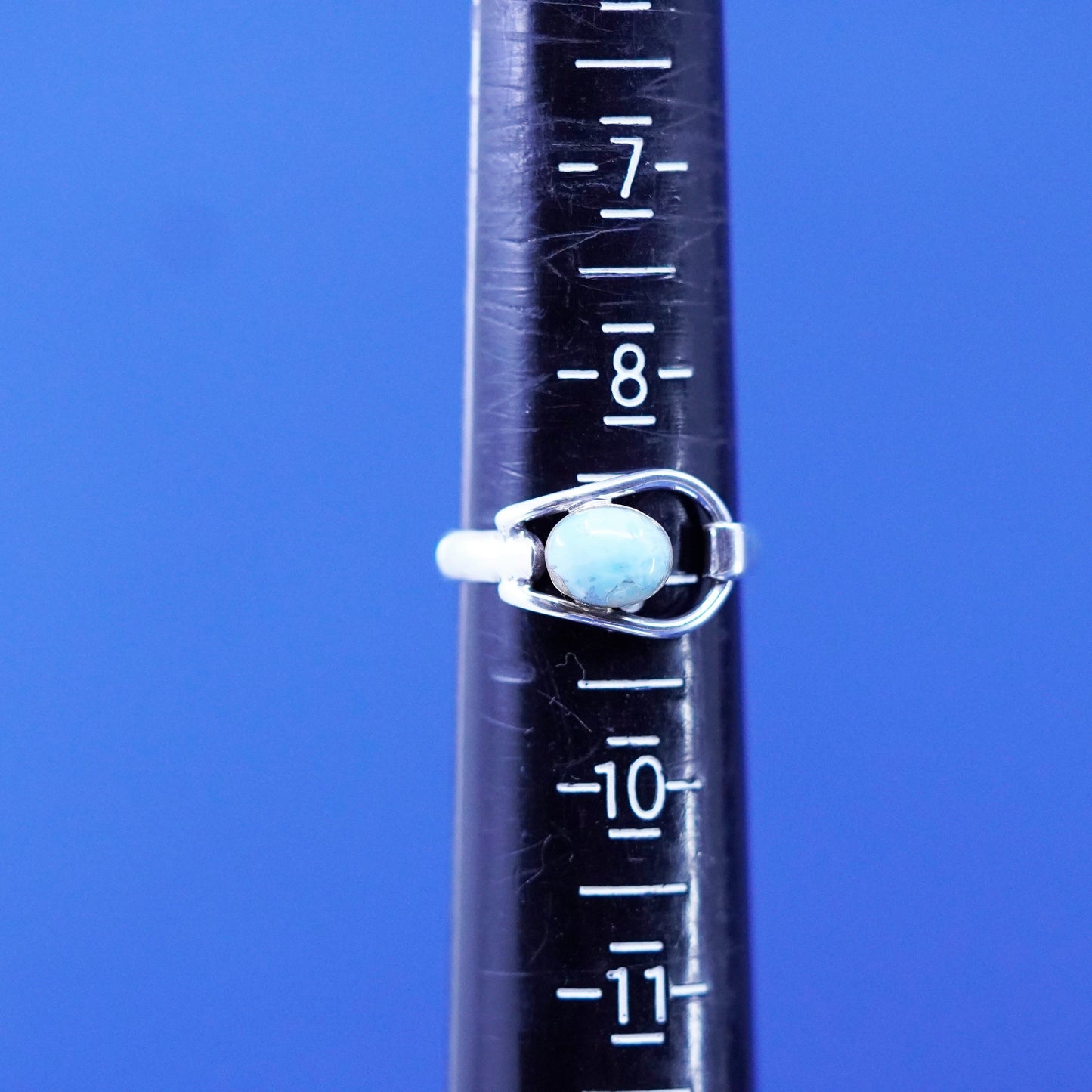 Size 9, Vintage sterling 925 silver handmade ring with oval larimar