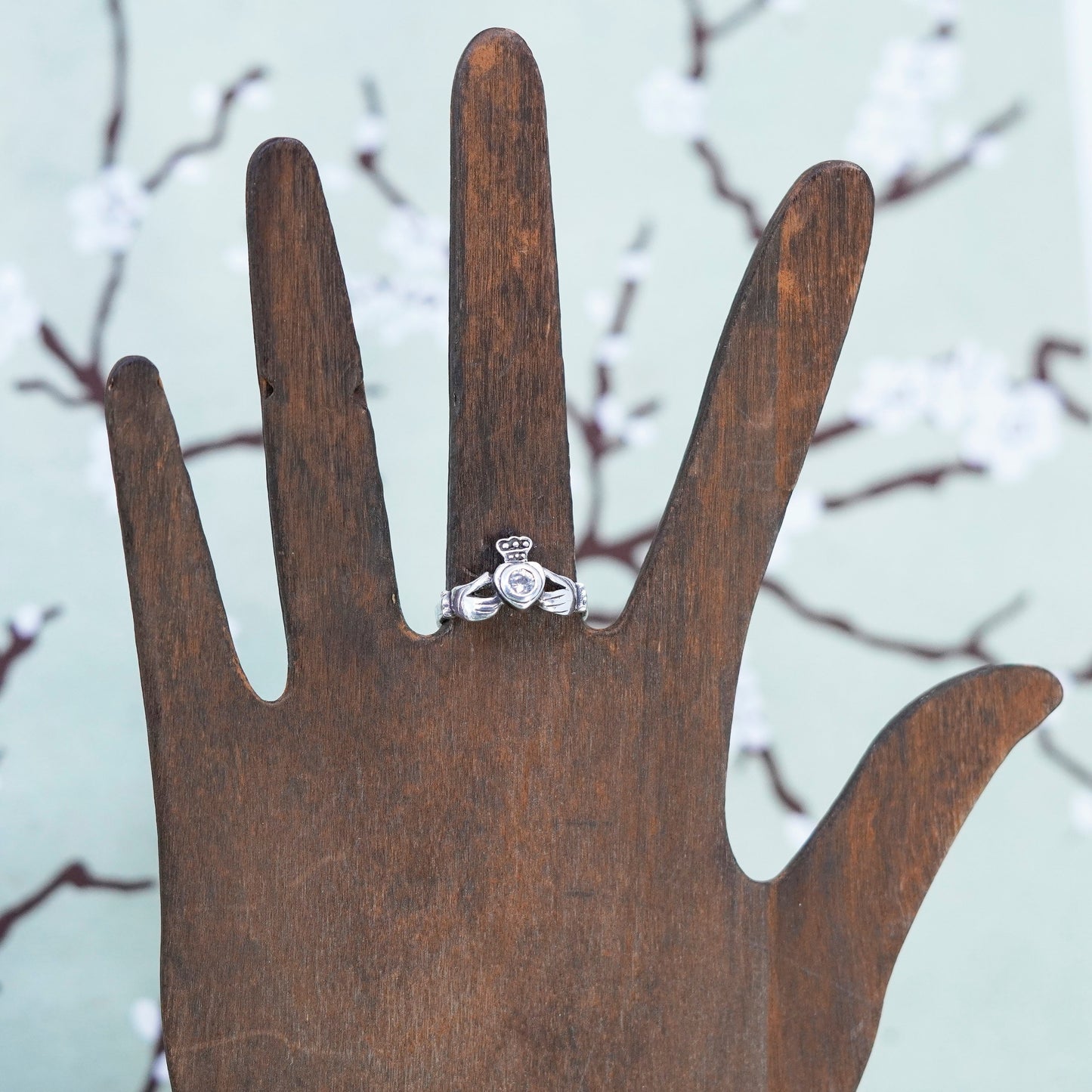 Size 7, Vintage sterling 925 silver claddagh ring, holding cz heart