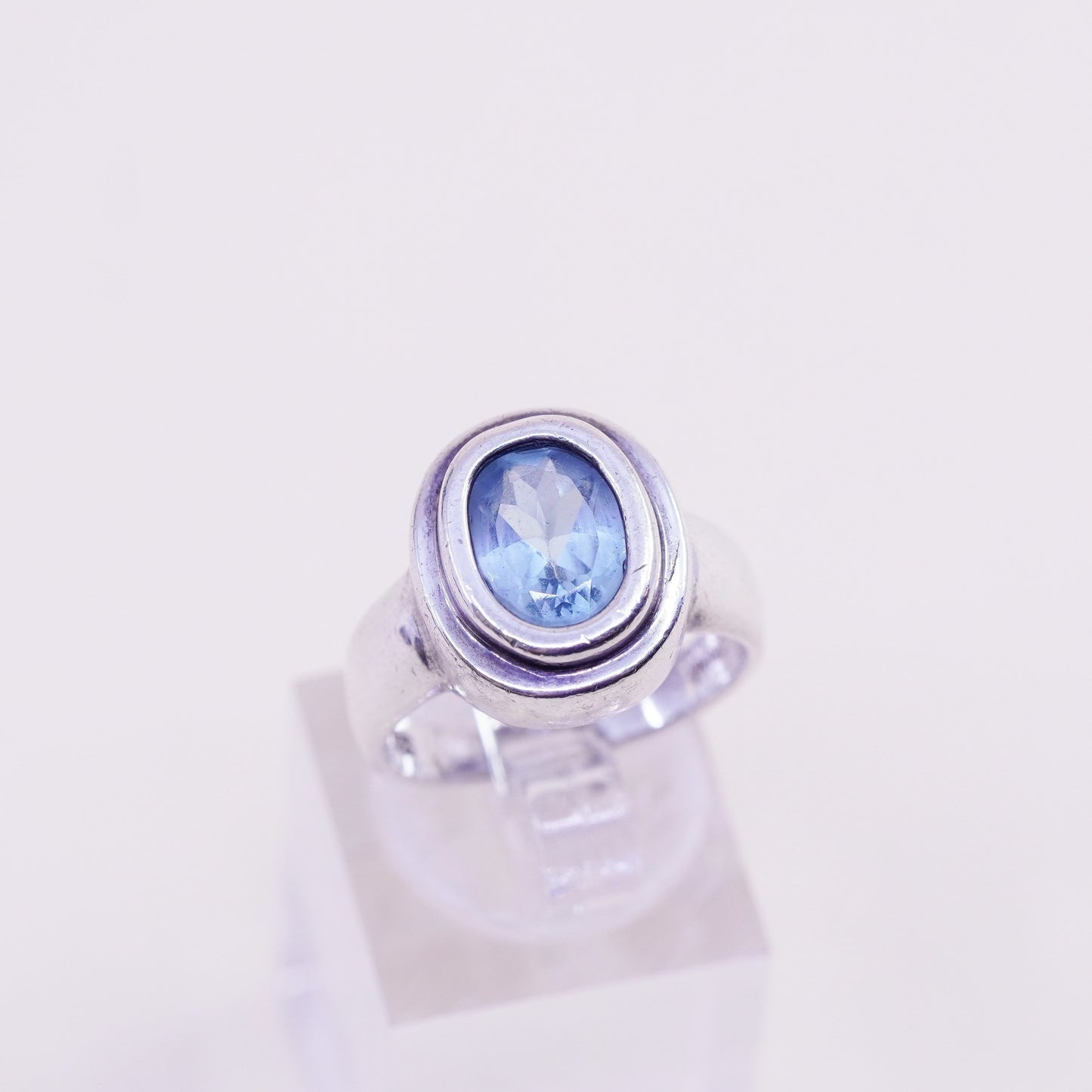 Size 7.5, vintage Sterling silver statement ring, 925 band with oval blue topaz
