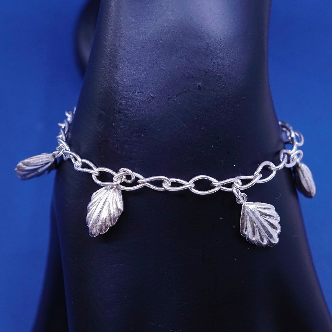 6.5", vtg Sterling silver handmade bracelet, 925 circle chain w/ leaves Charms
